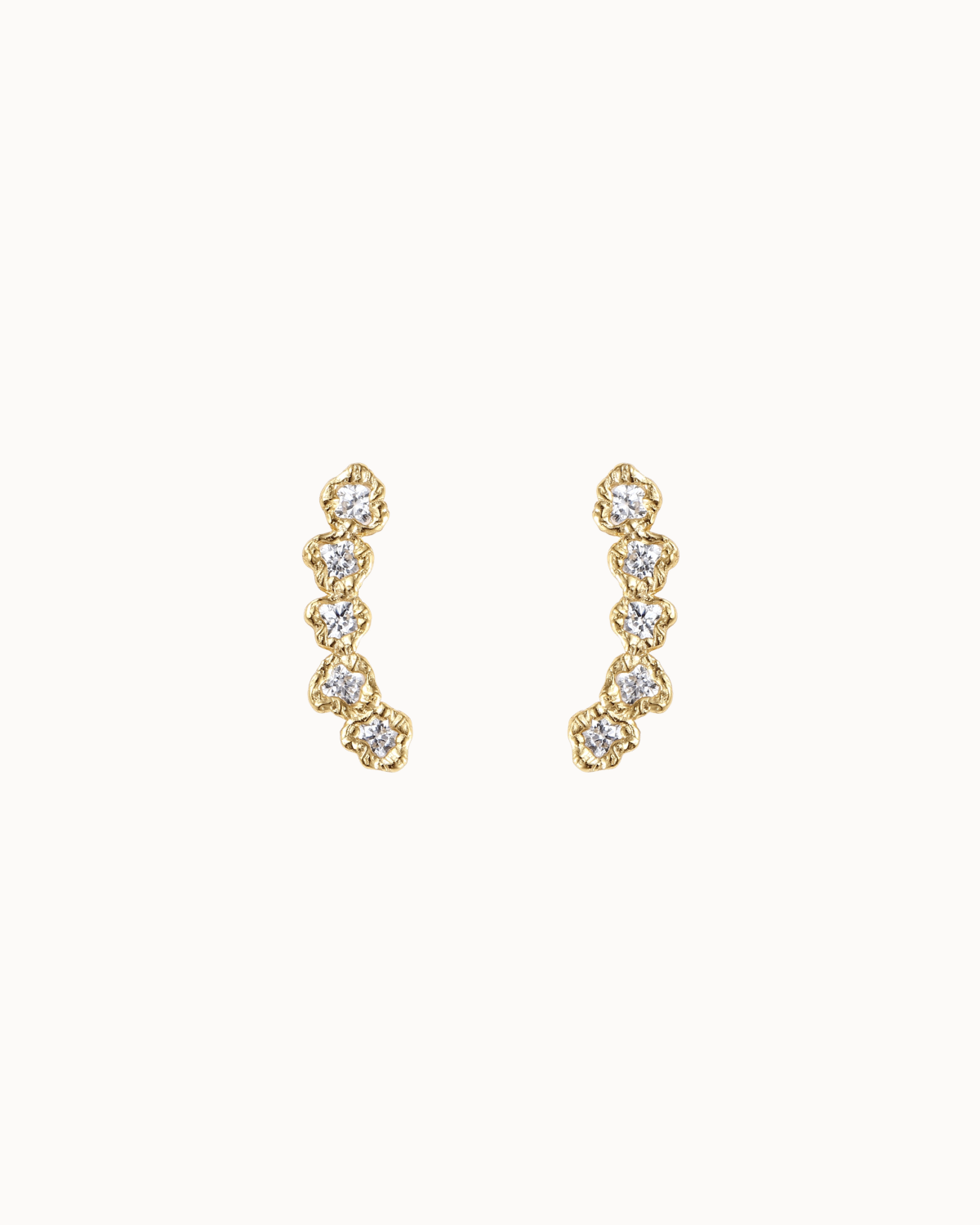 Aeris Earrings aus 18K vergoldetem Sterlingsilber mit fünf funkelnden Zirkonen