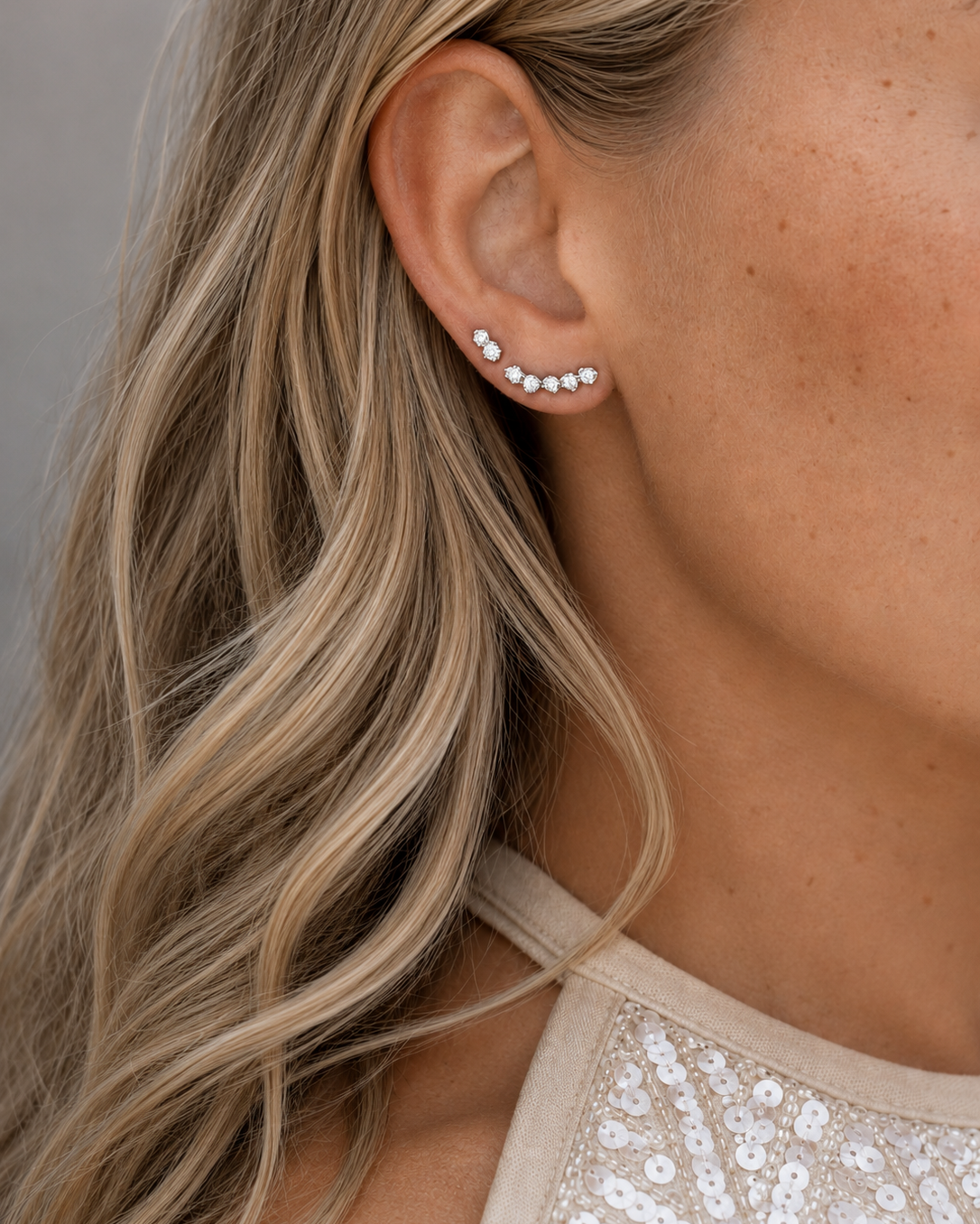 Aeris Earrings aus Silber mit elegantem, modernem Look