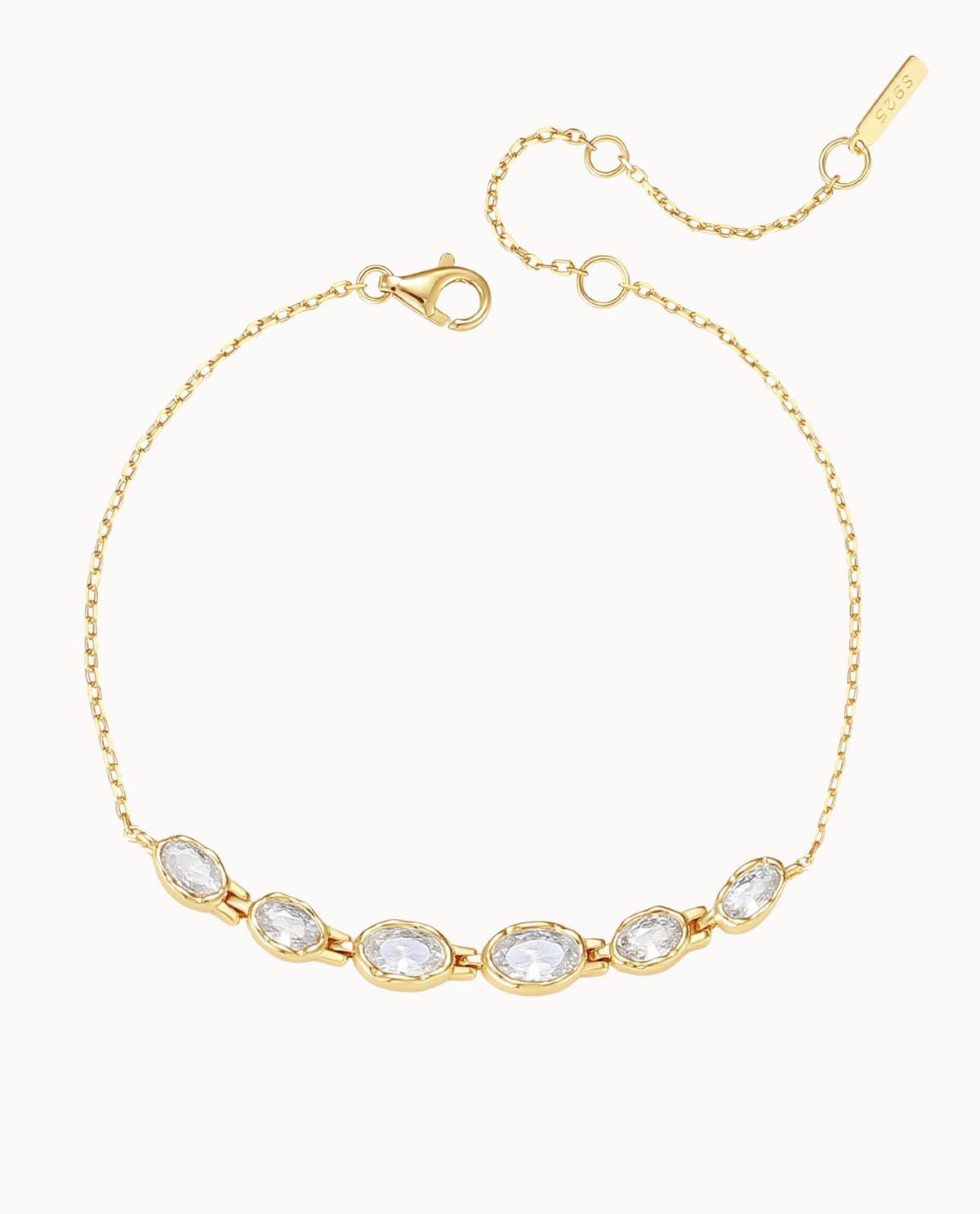 Akhen Armband aus 18K vergoldetem Sterlingsilber mit ovalen Zirkonen in organischer Fassung