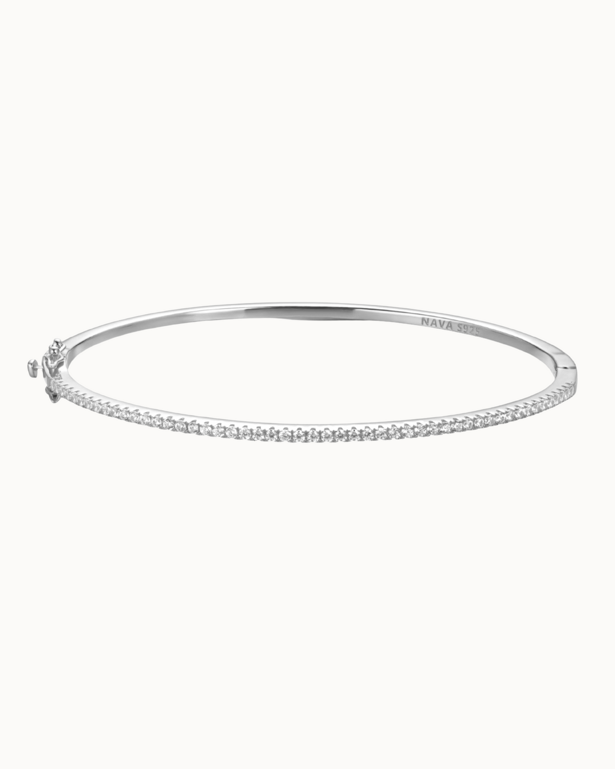 Alasia Bangle i 925 sterlingsølv – klassisk armbånd fylt med klare zirkoner