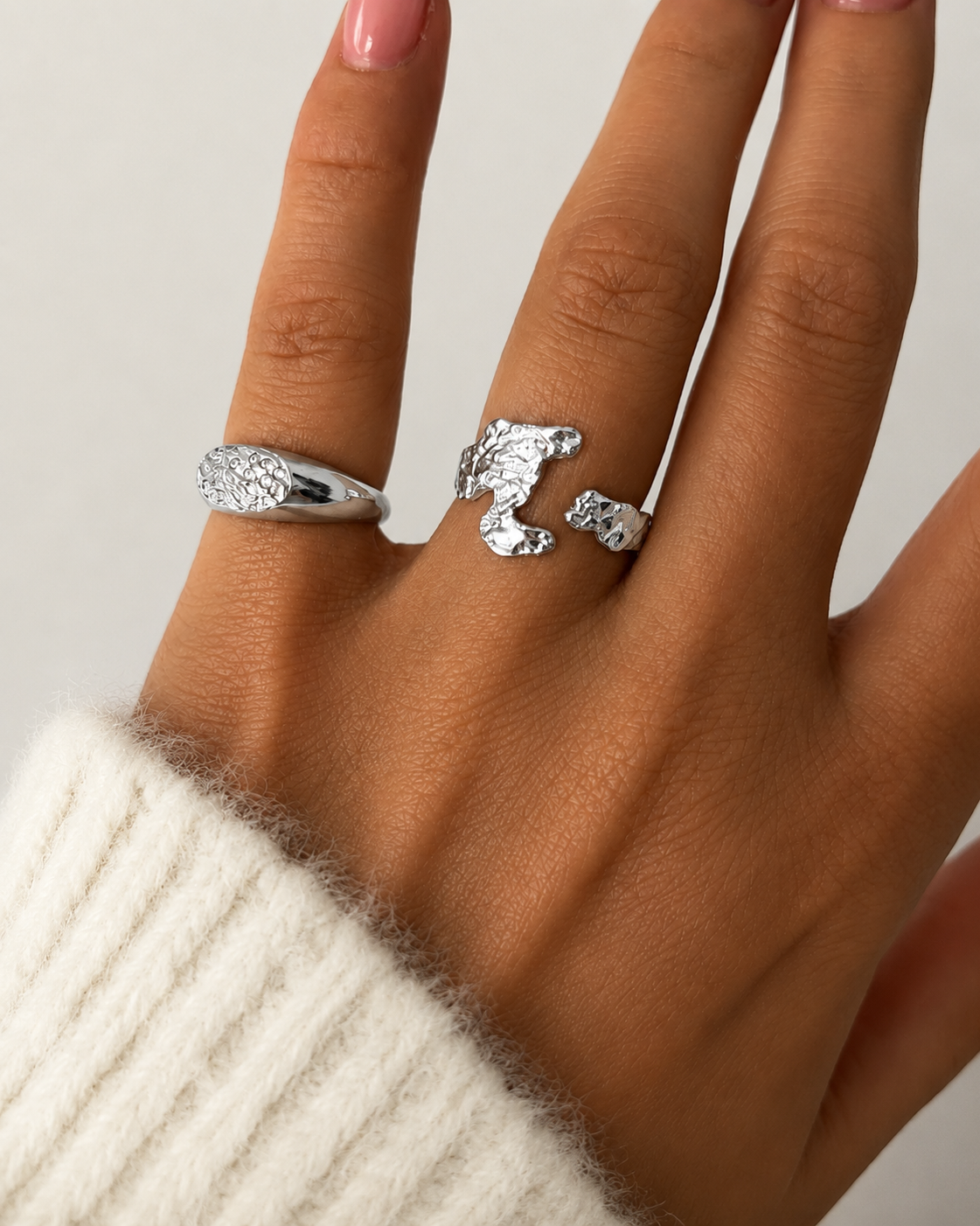 Alizeh signetring i 925 sterlingsilver med små kubiska zirkoner
