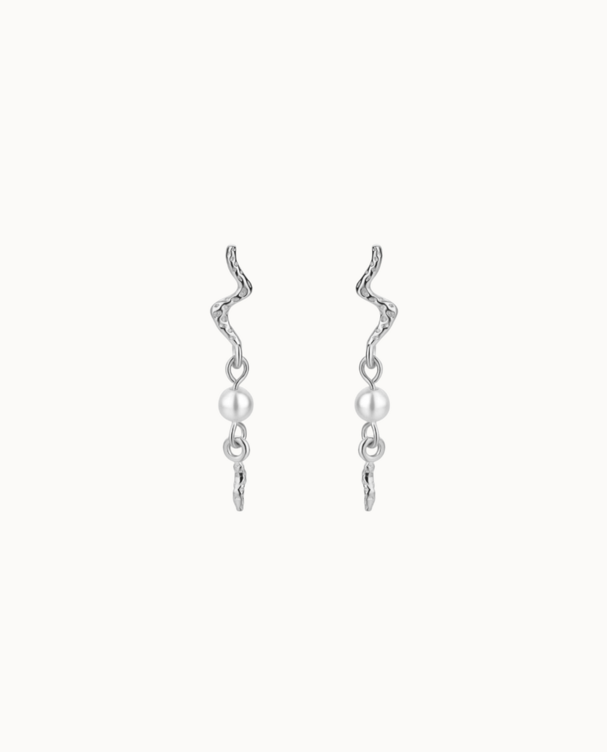 Aquarius Earrings in 925 sterling zilver met parelmoeren kralen en organisch ontwerp