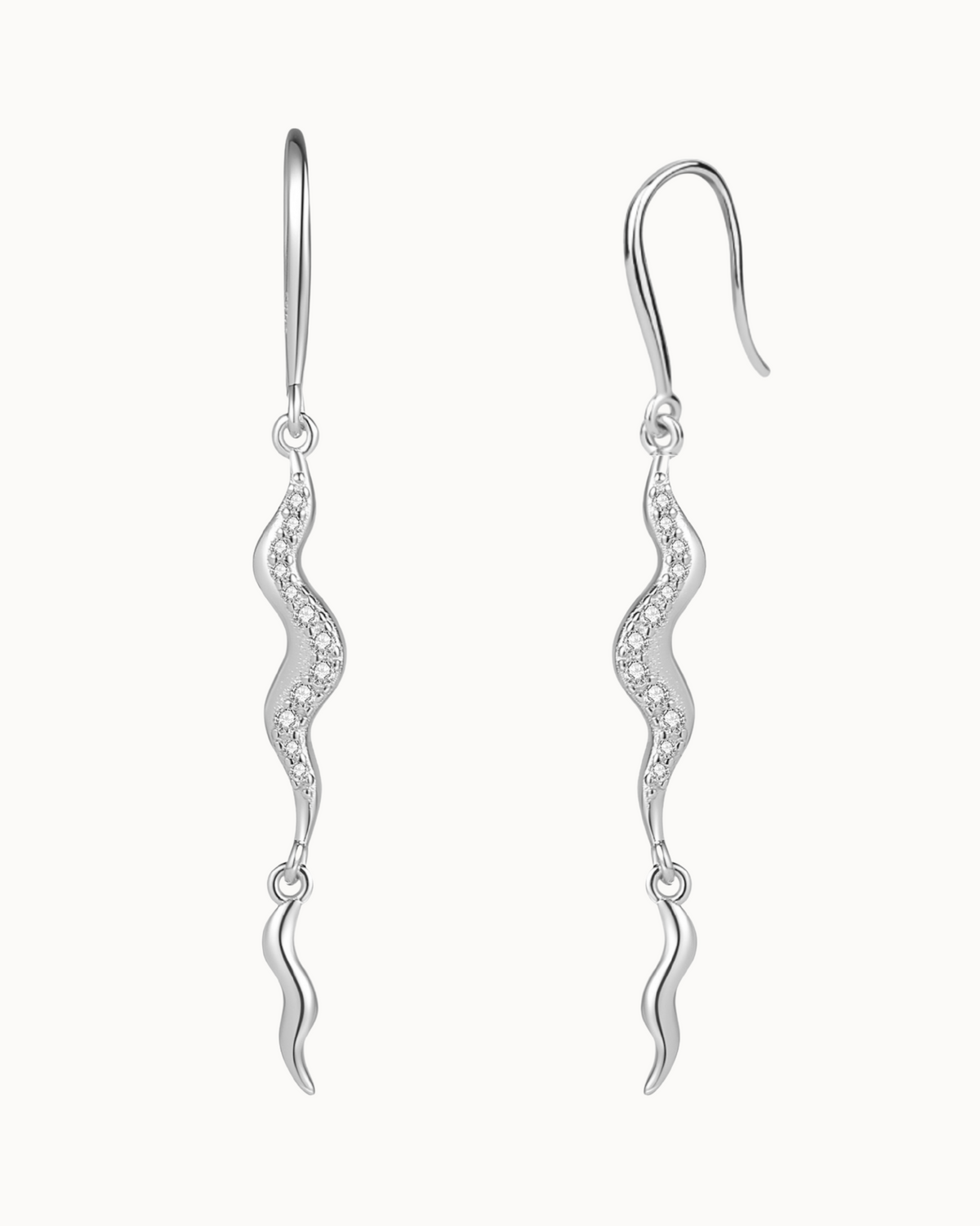 Aurora Earrings i 925 sterlingsølv – lang stil fylt med klare zirkoner