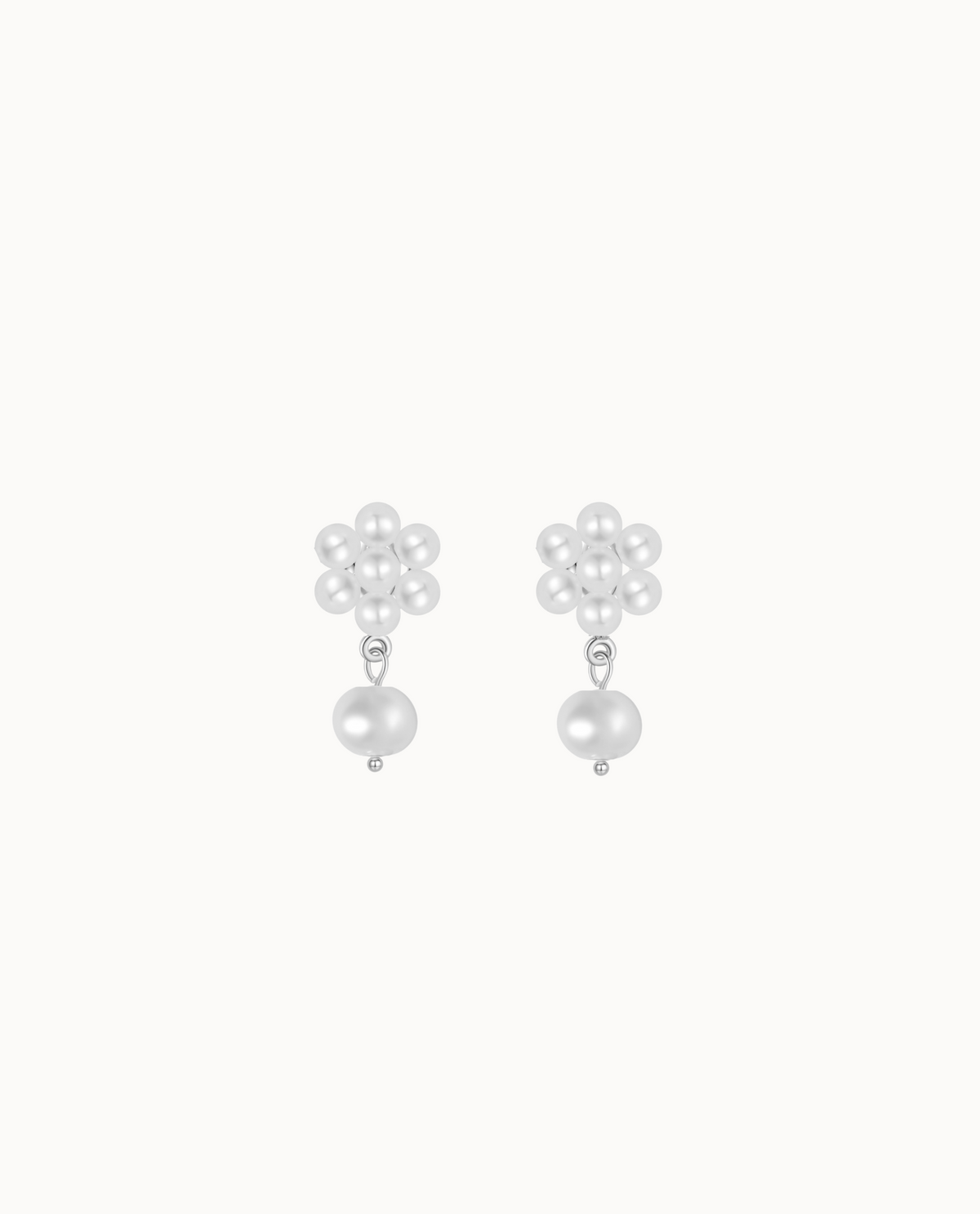 Azelea Earrings i 925 sterlingsølv med blomst af skalperler og lille hængende perle