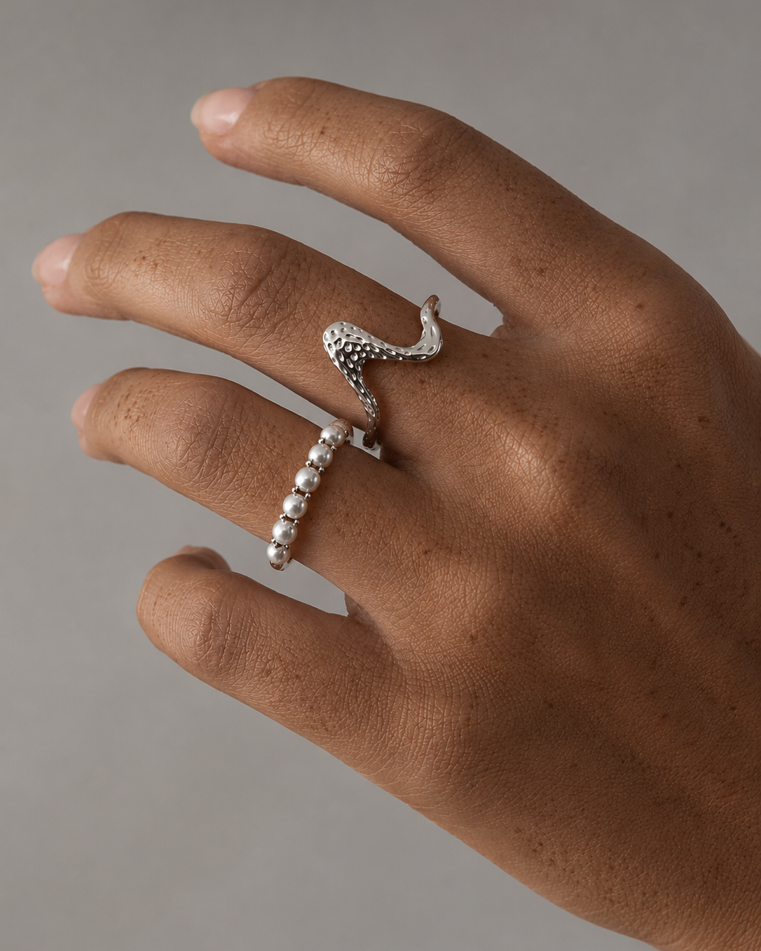 Verstelbare Breena Ring van 925 sterling zilver met unieke golvende structuur