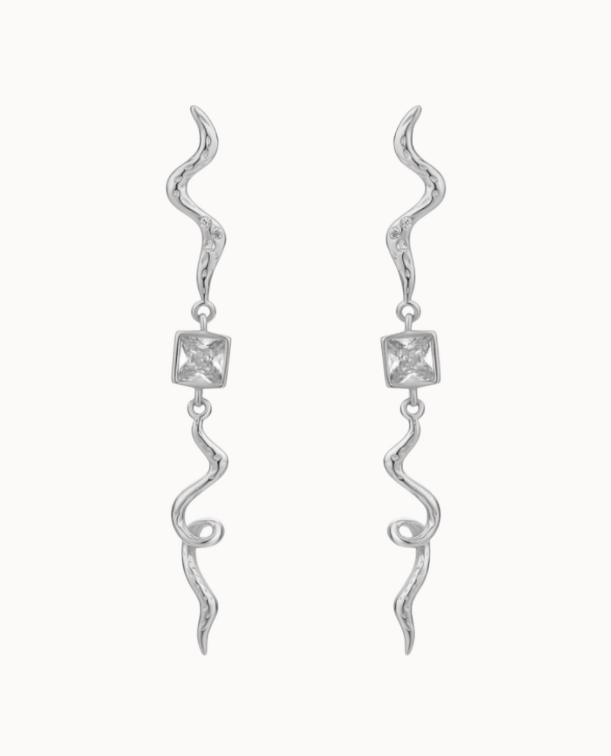Caelia Earrings aus 925er Sterlingsilber mit großem Zirkon aus der Fairytale Kollektion
