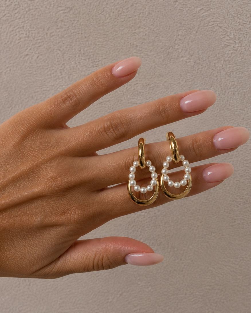 Vergulde Duo Pearl oorbellen met elegant parelontwerp