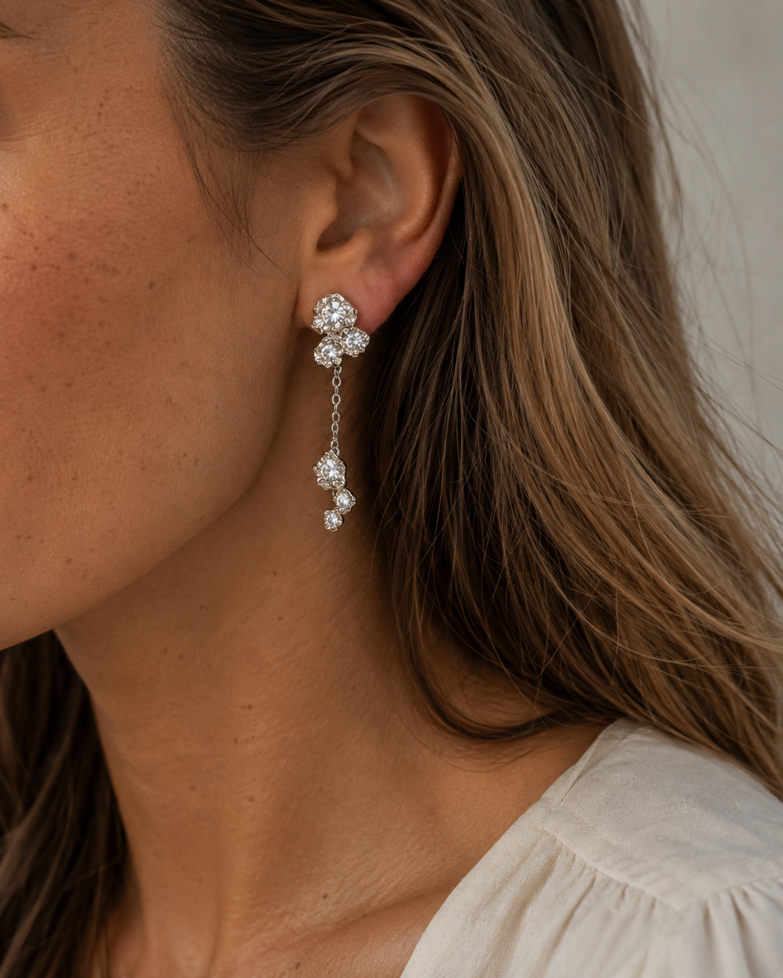 Elara Earrings in silver with sparkling cubic zirconia