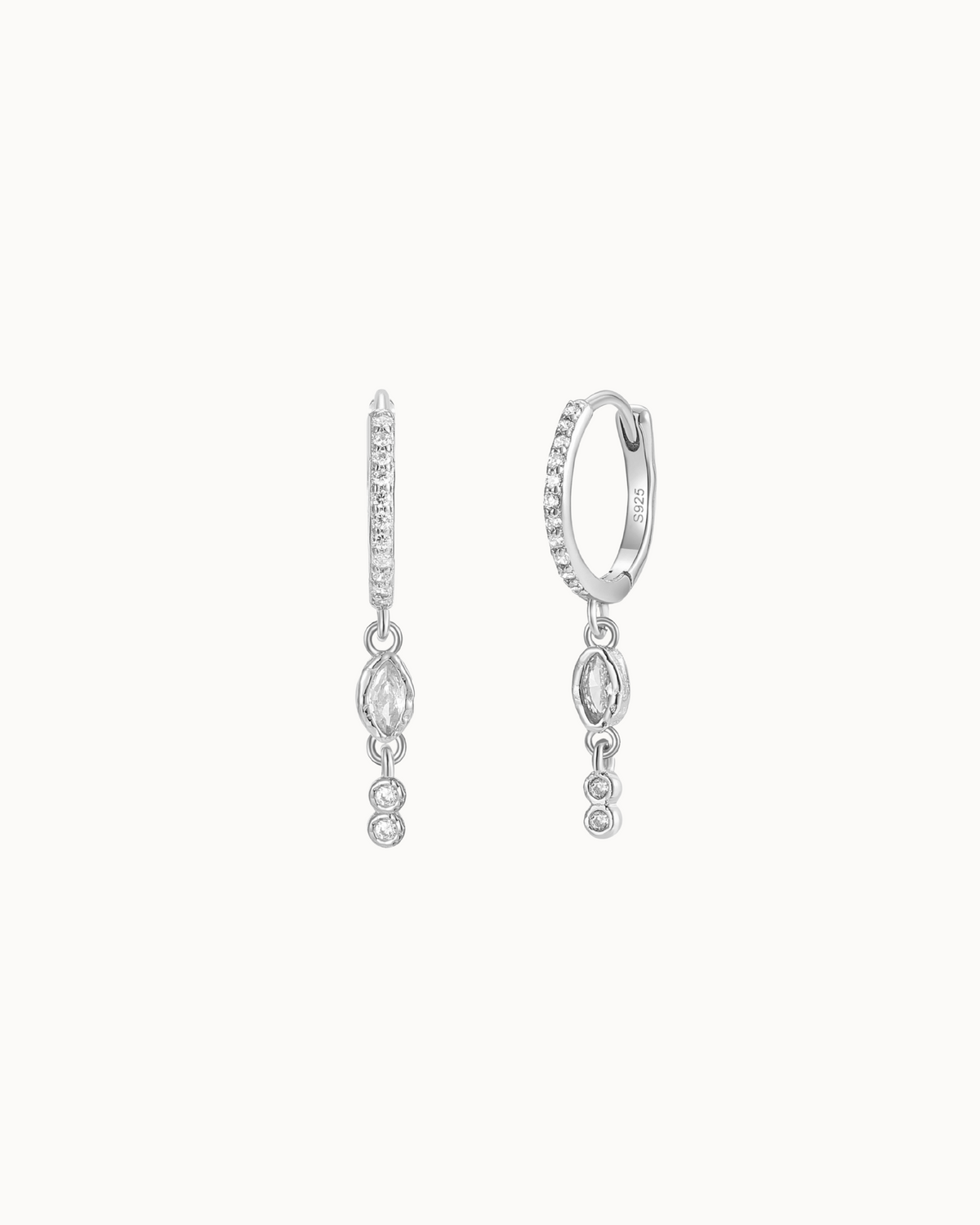 Hather hoops in 925 sterling silver with drop-shaped details and clear zirconia