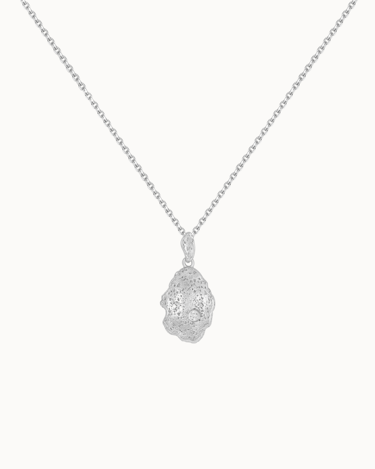 Hydra Halskette aus 925er Sterlingsilber mit organischem Anhänger und kubischem Zirkon