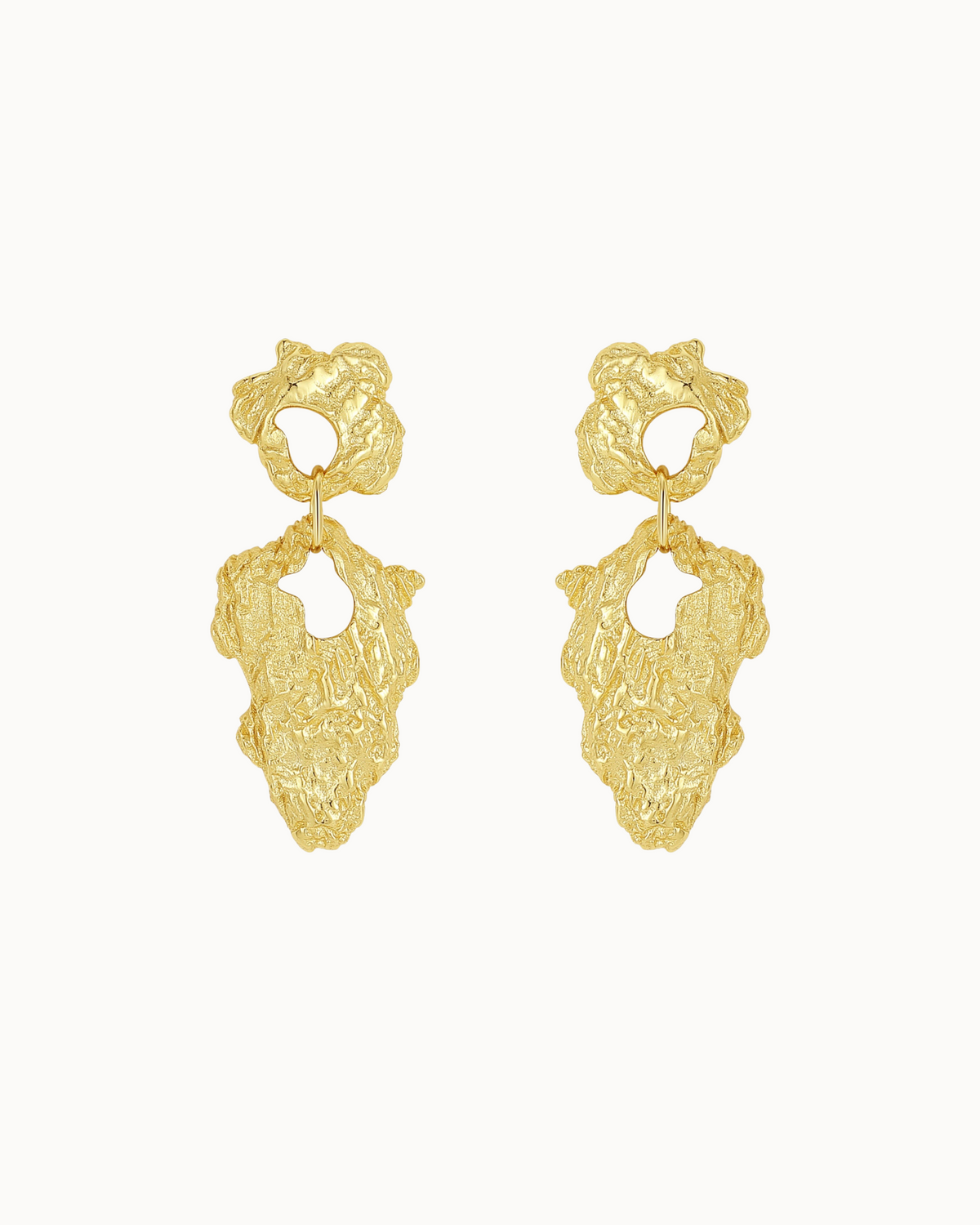 India Earrings aus 18K vergoldetem Sterlingsilber – größere Ohrringe mit organischem Ausdruck