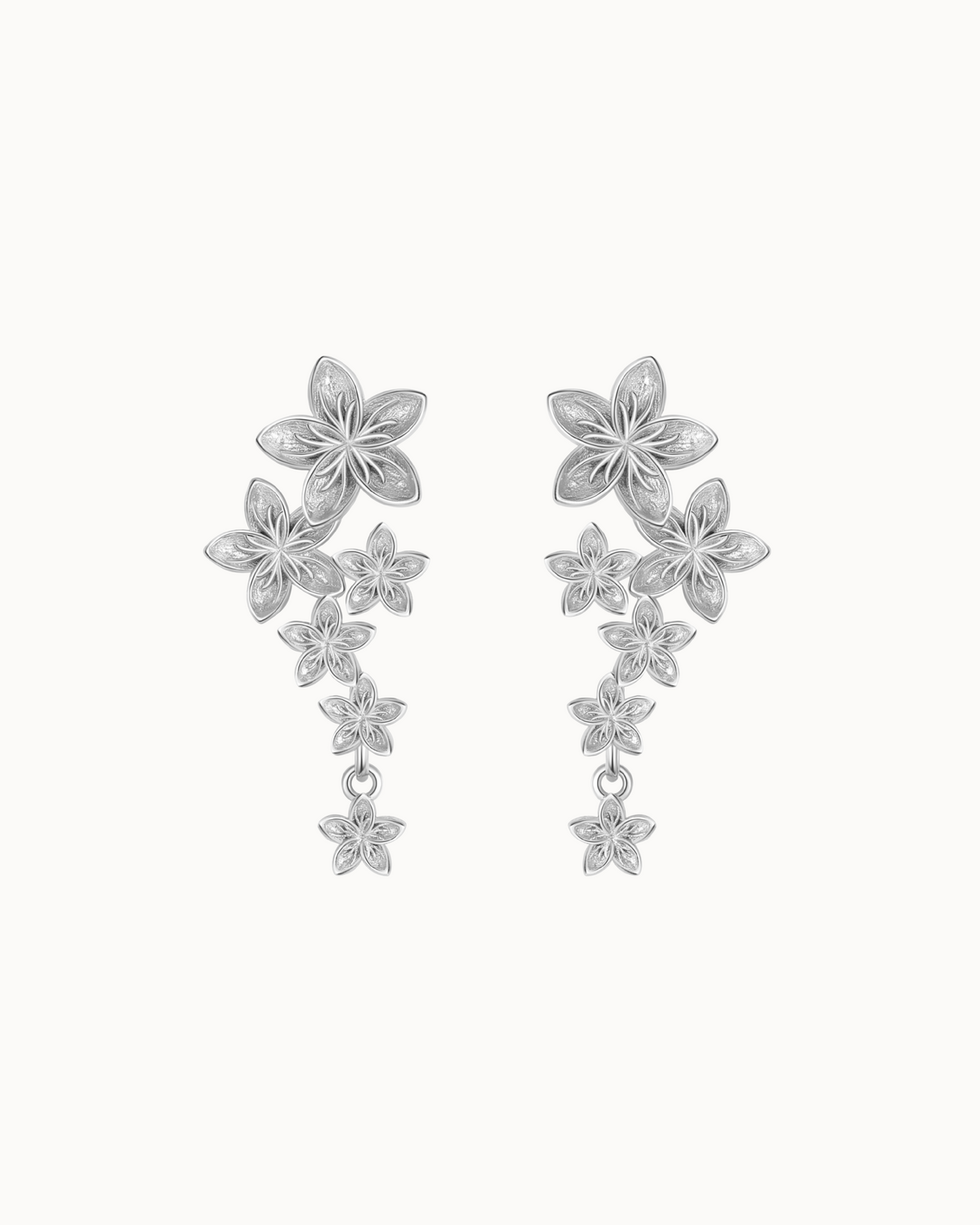Leia Earrings – Blumen-Ohrringe aus 925er Sterlingsilber mit organischem Design