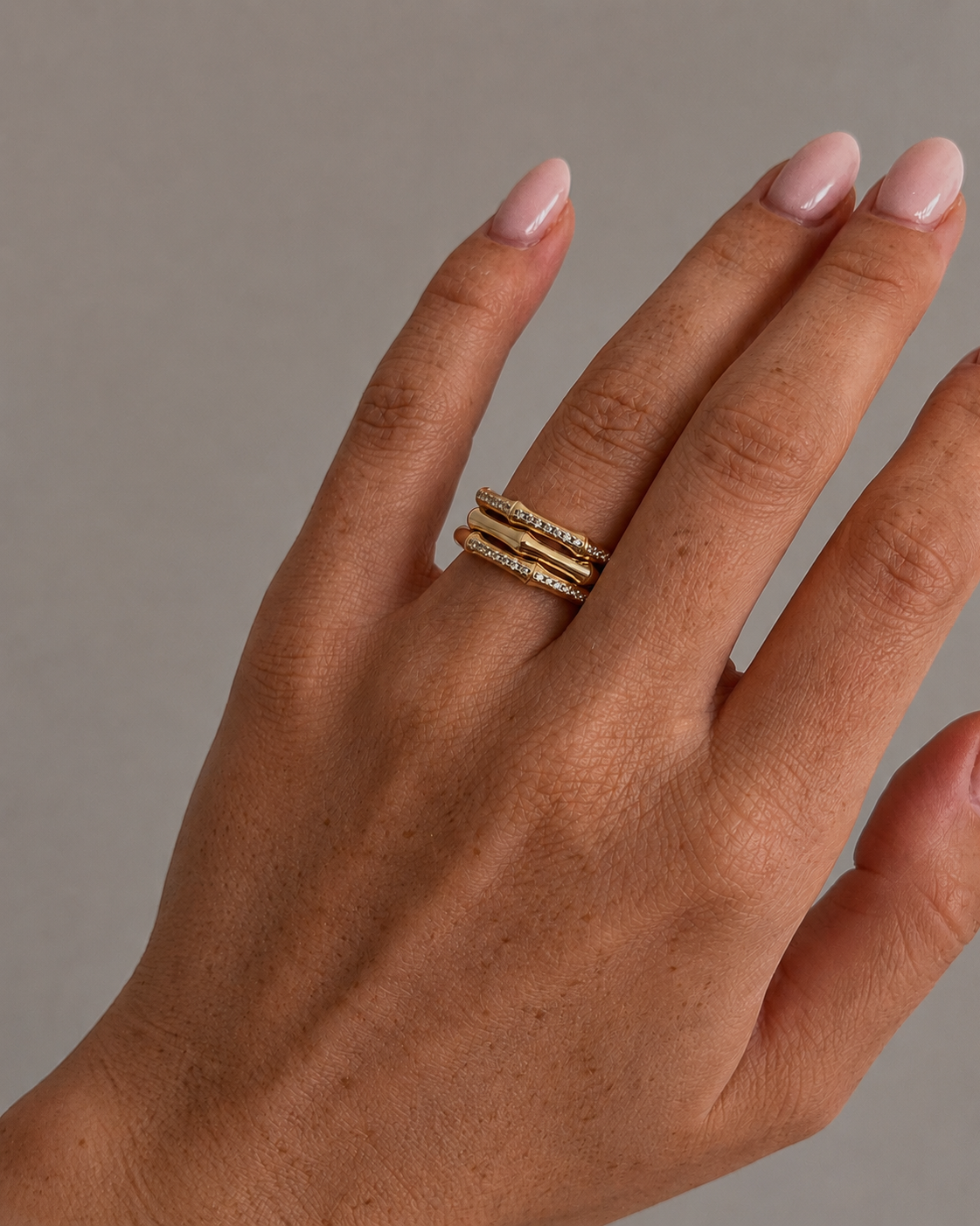 Li Ring aus 18K vergoldetem 925er Sterlingsilber, inspiriert von Bambus