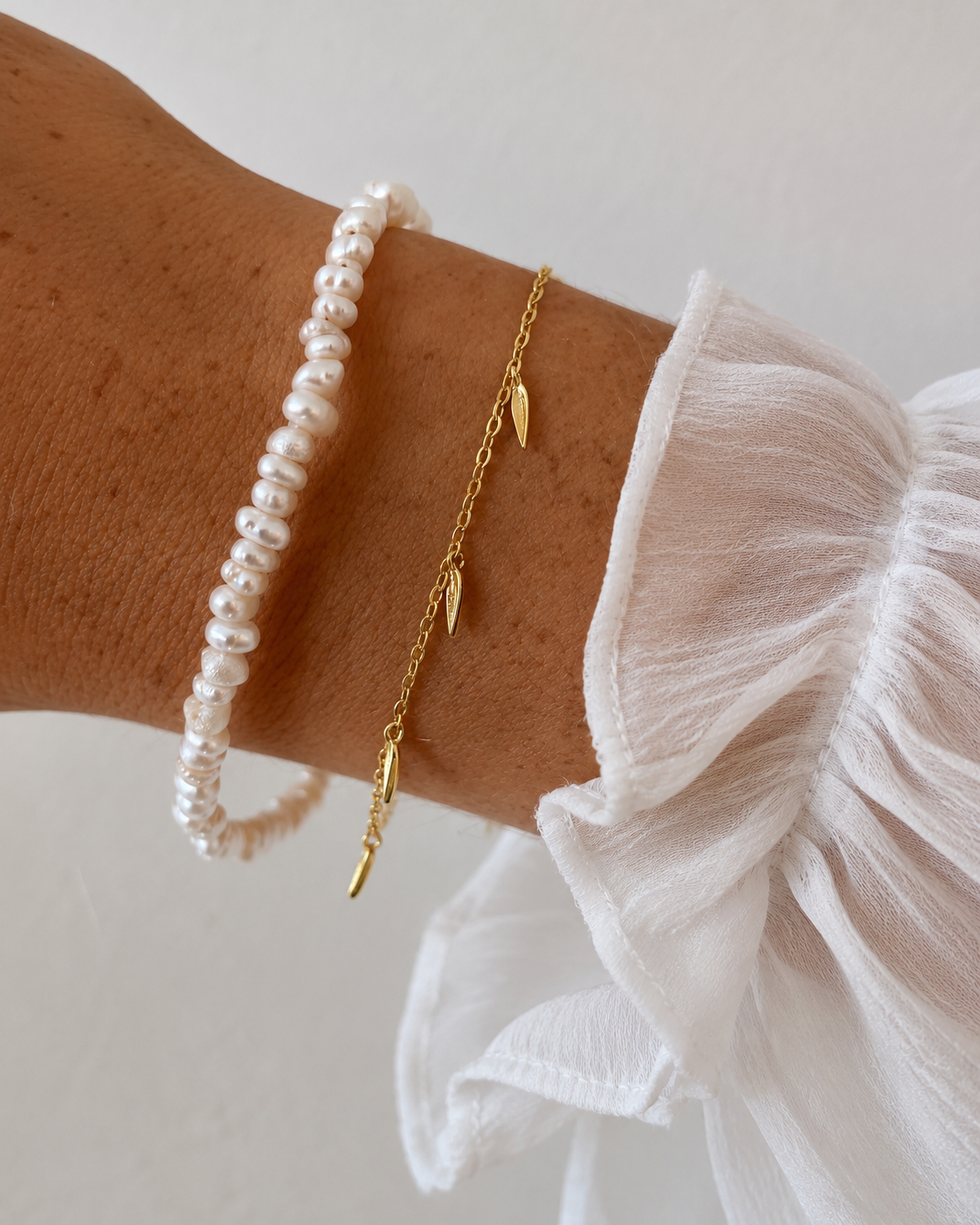 Lihua Armband aus vergoldetem Sterlingsilber, verstellbar, mit feinen Bambusblättern