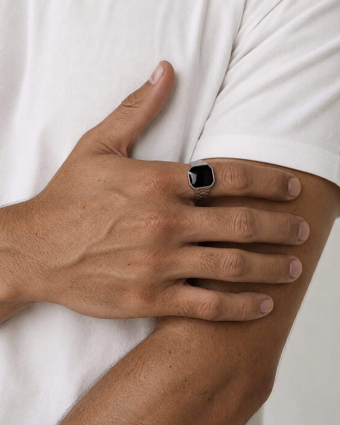 Link Onyx silver-coloured men's ring with black onyx and geometric design
