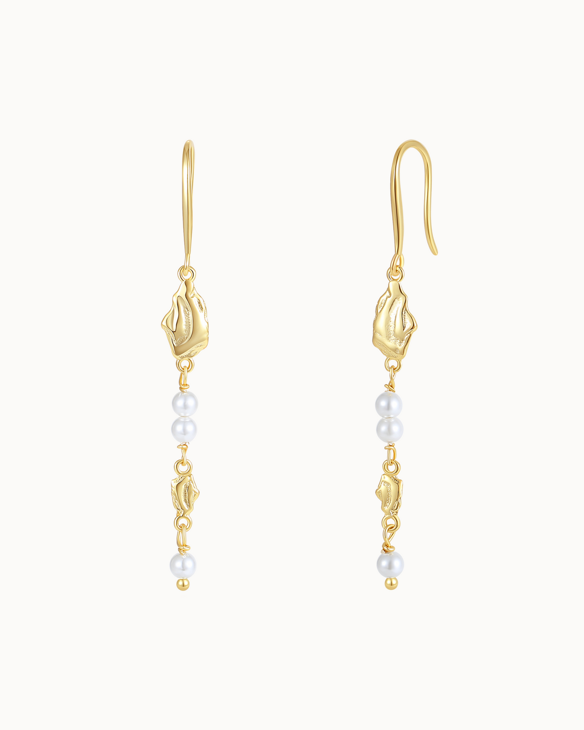 Maui Earrings – lange øreringe i 18K forgyldt sterlingsølv med små perler