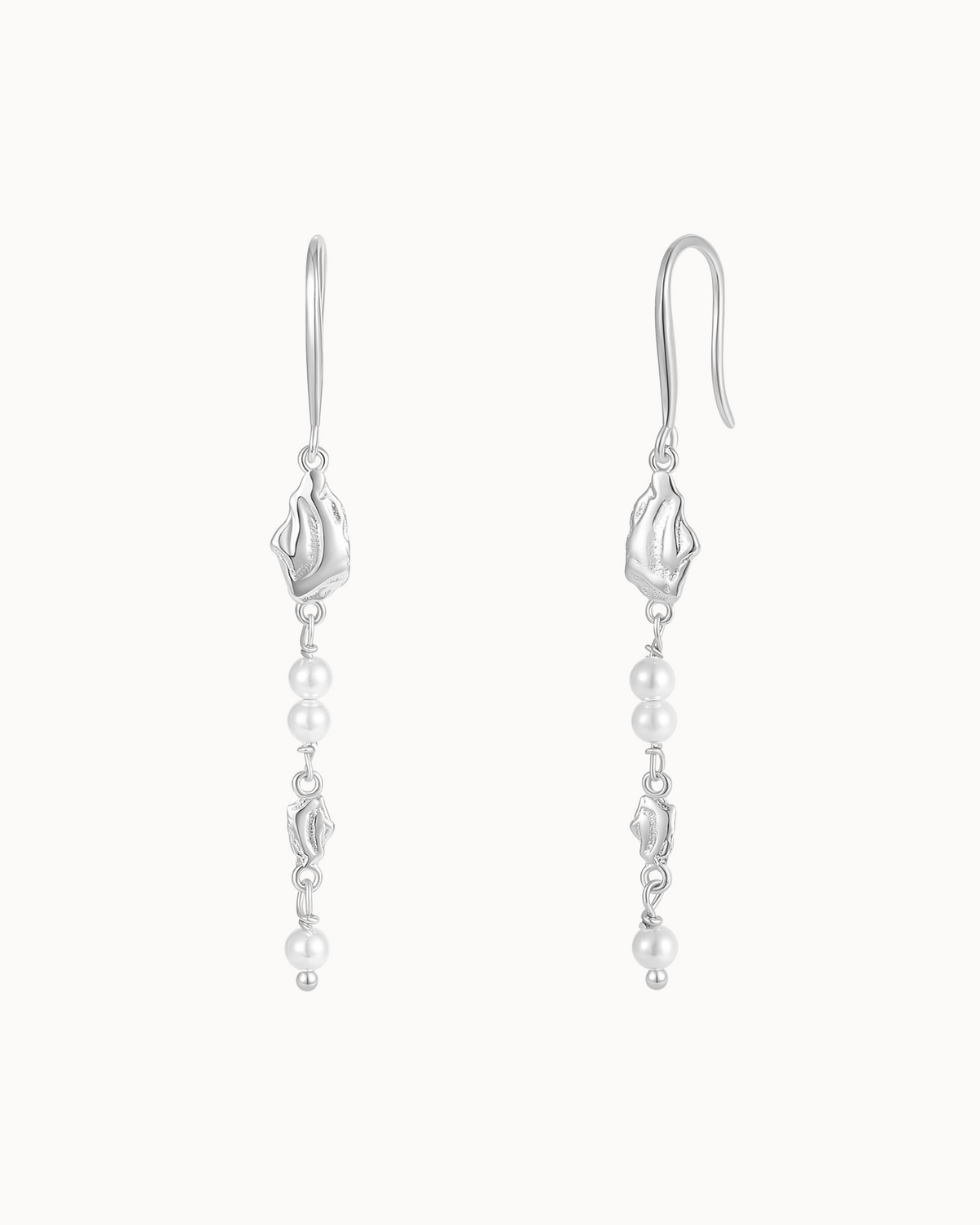 Maui Earrings – lange øreringe i 925 sterlingsølv med små perler