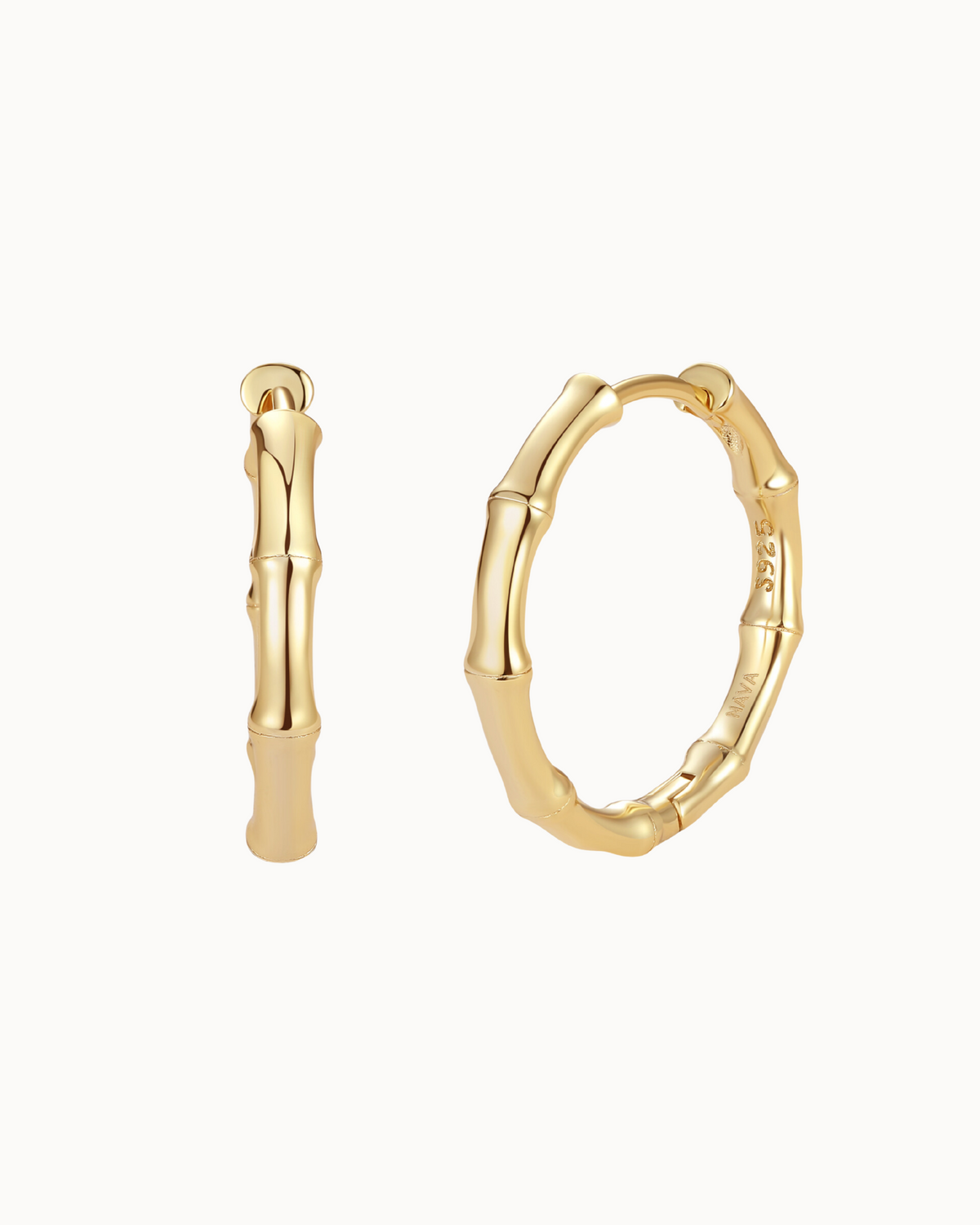 Mei Earrings L aus 18K vergoldetem Sterlingsilber – große Creolen, inspiriert von Bambus