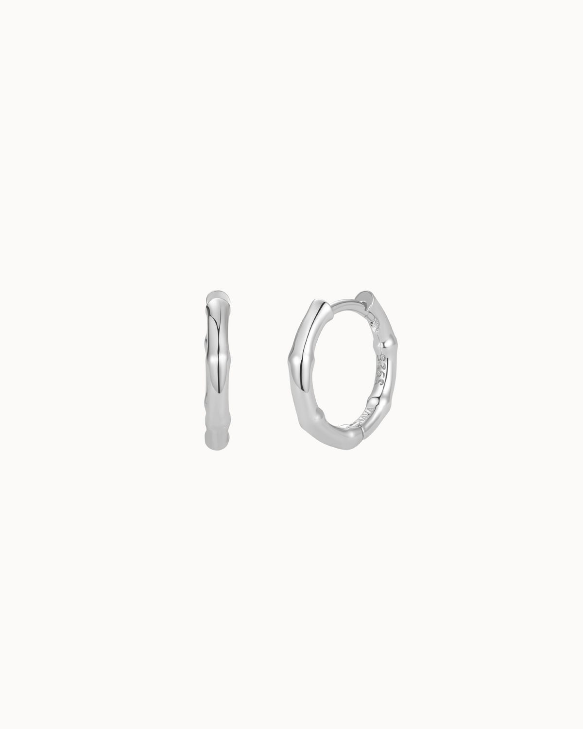 Mei Earrings S i 925 sterlingsølv – små creoler inspireret af bambus