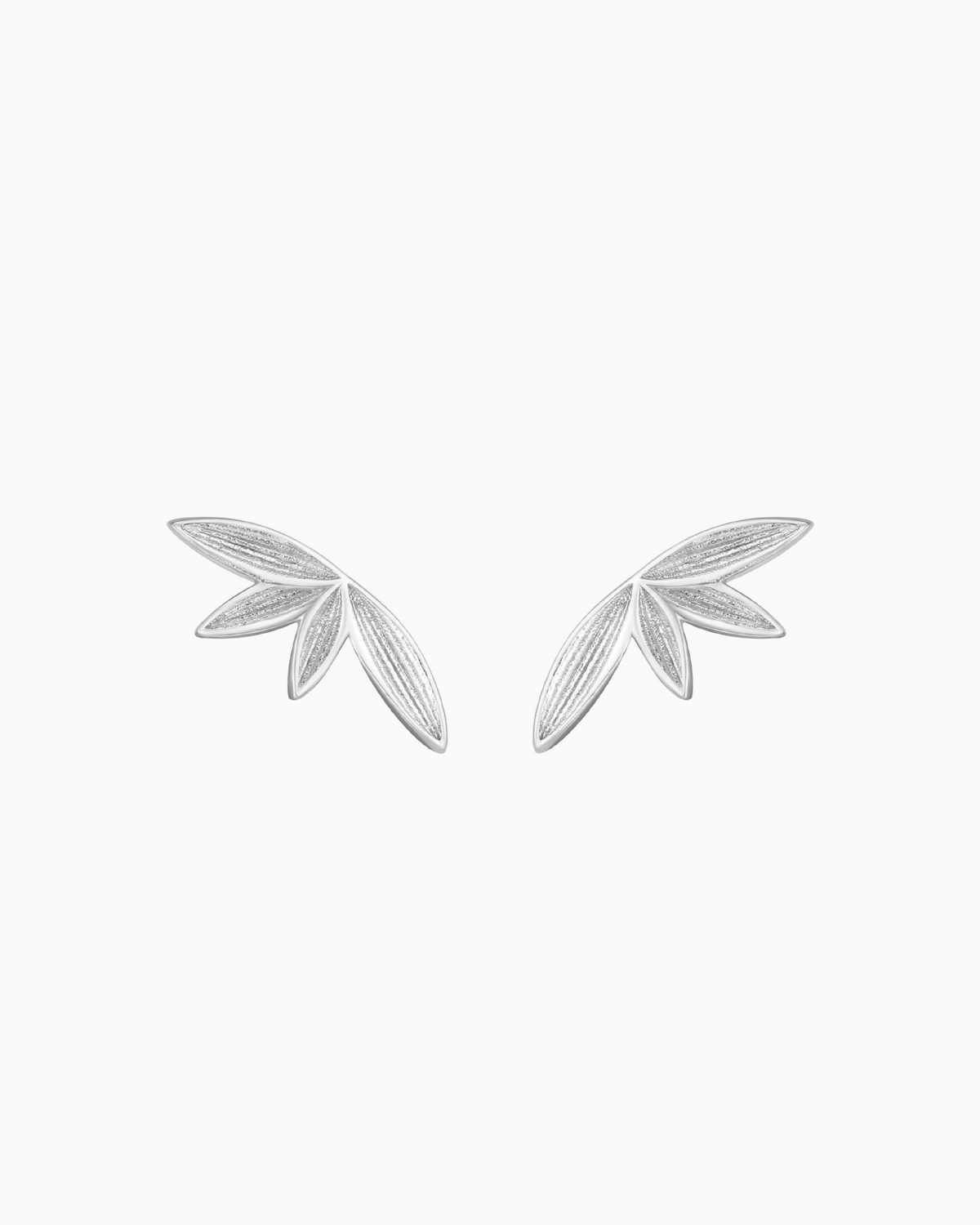 Meili Petite Studs i 925 sterlingsilver – stiftörhängen inspirerade av bambublad