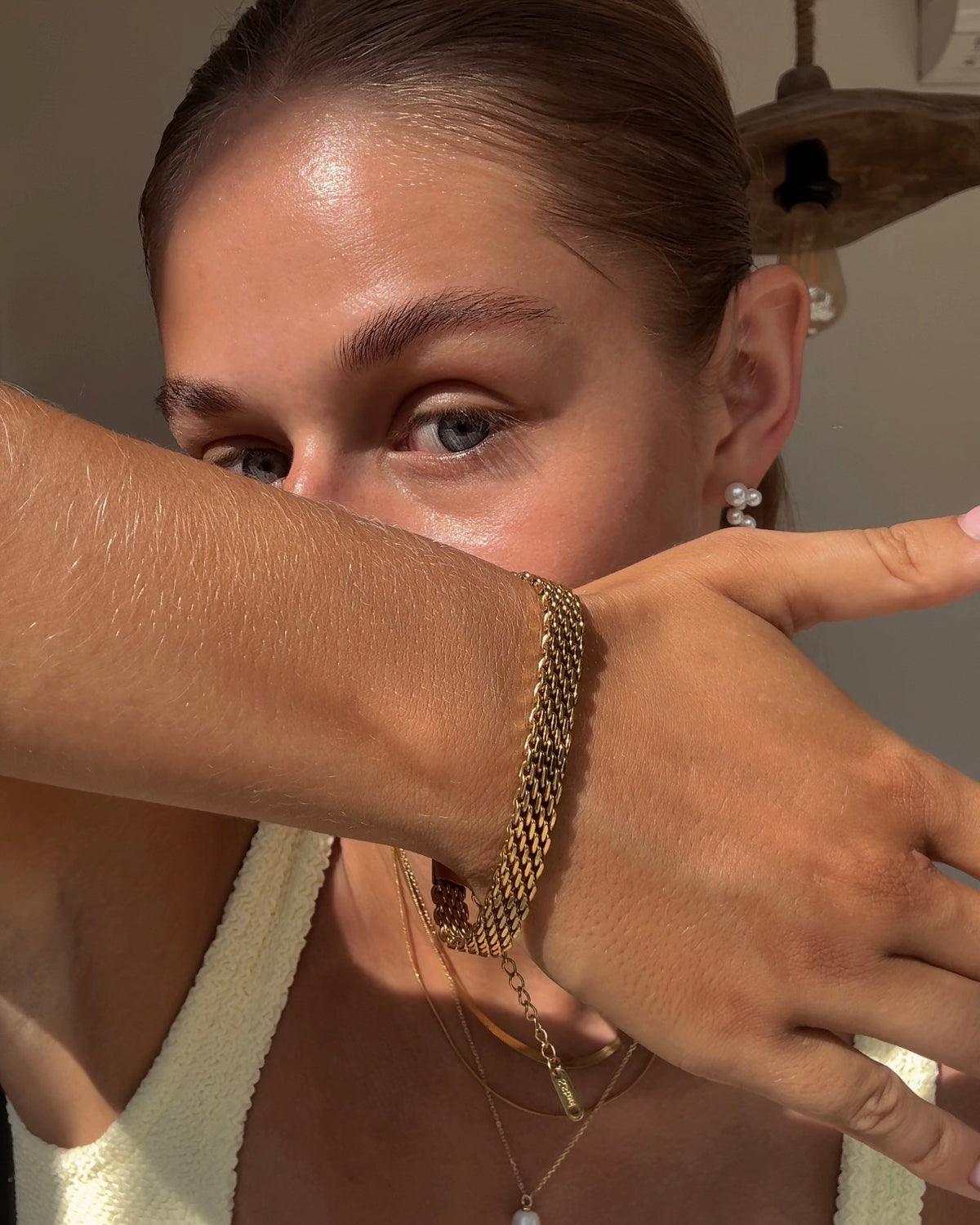 Mesh Bracelet in gold-plated, waterproof stainless steel with a braided structure
