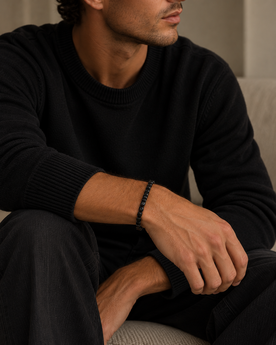 Detalje af Noir sort armbånd til mænd i rustfrit stål med sorte sten