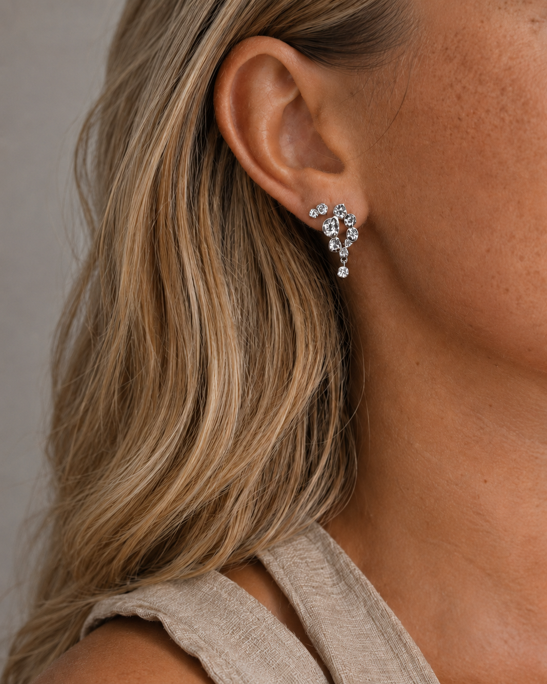 Nuvia oorknopjes in zilver met minimalistische look