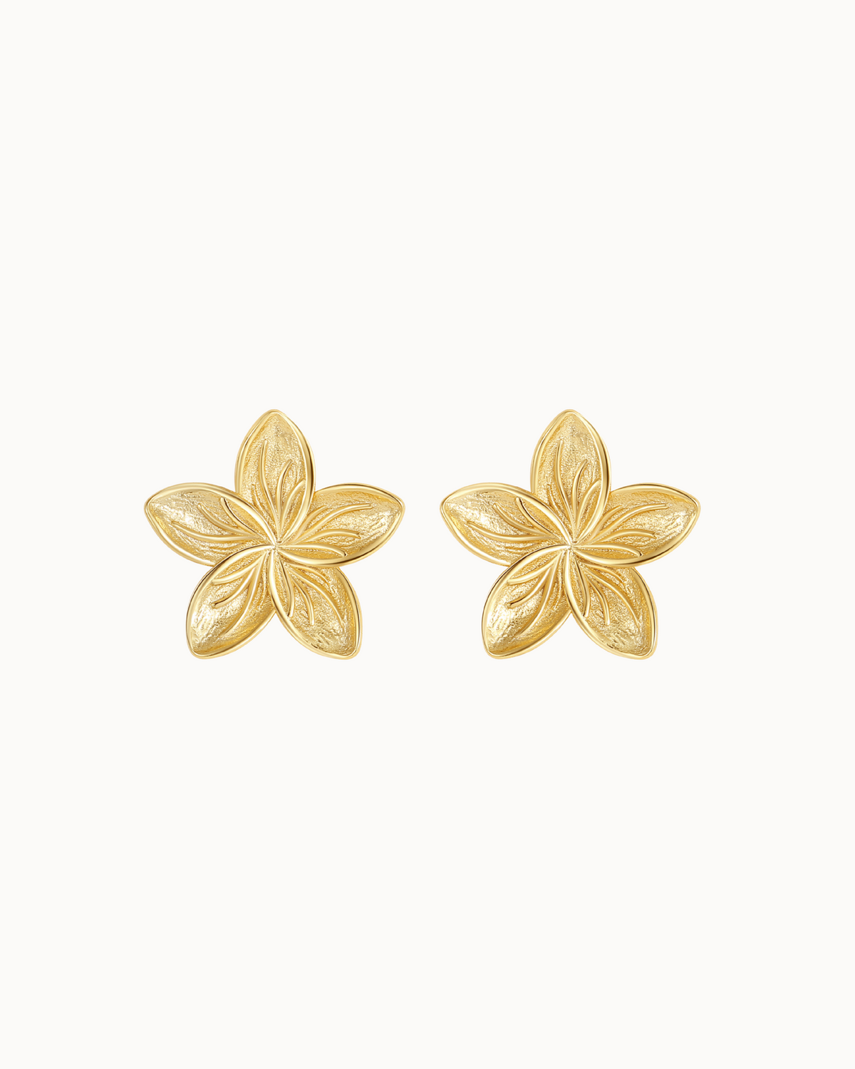 Poppy Earrings – markante Blumen-Ohrstecker aus 18K vergoldetem Sterlingsilber