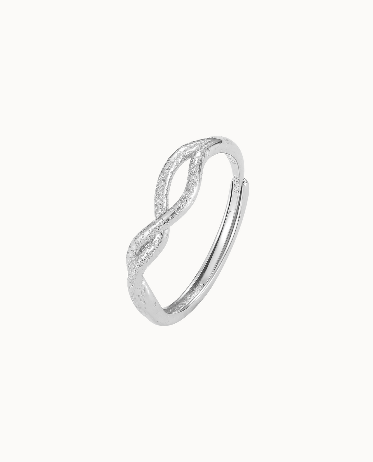 Sarpa ring i 925 sterlingsølv med snoet, organisk design