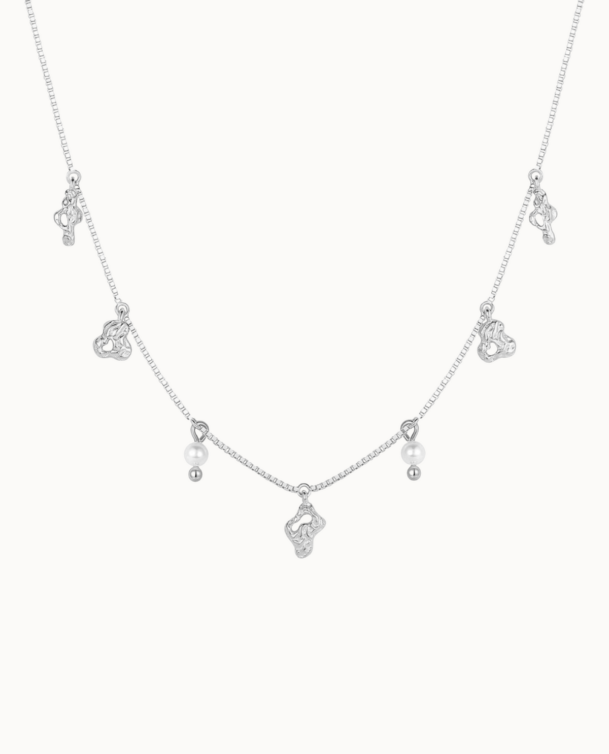 Sedna Necklace i 925 sterlingsilver med hänge och små pärlor