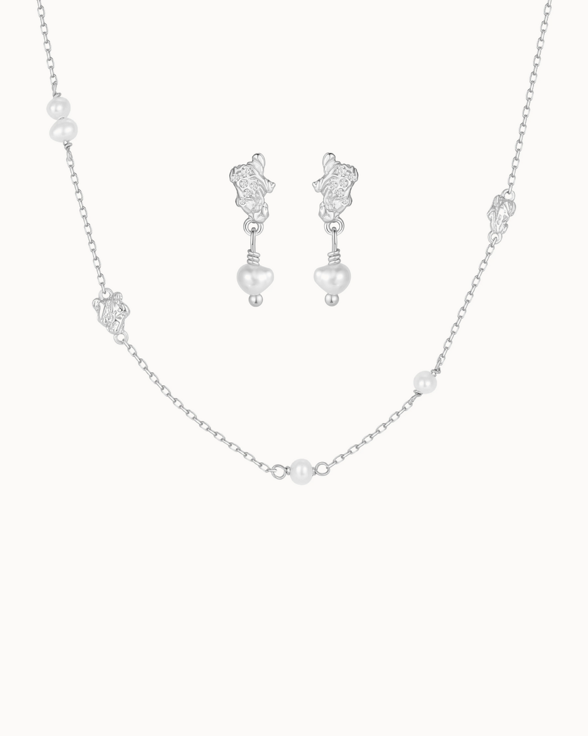 Ember & Ainoa Gift Set i sølv – halskæde og øreringe
