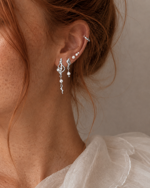Zale Earrings i 925 sterlingsølv med organiske former og perlemorsperler