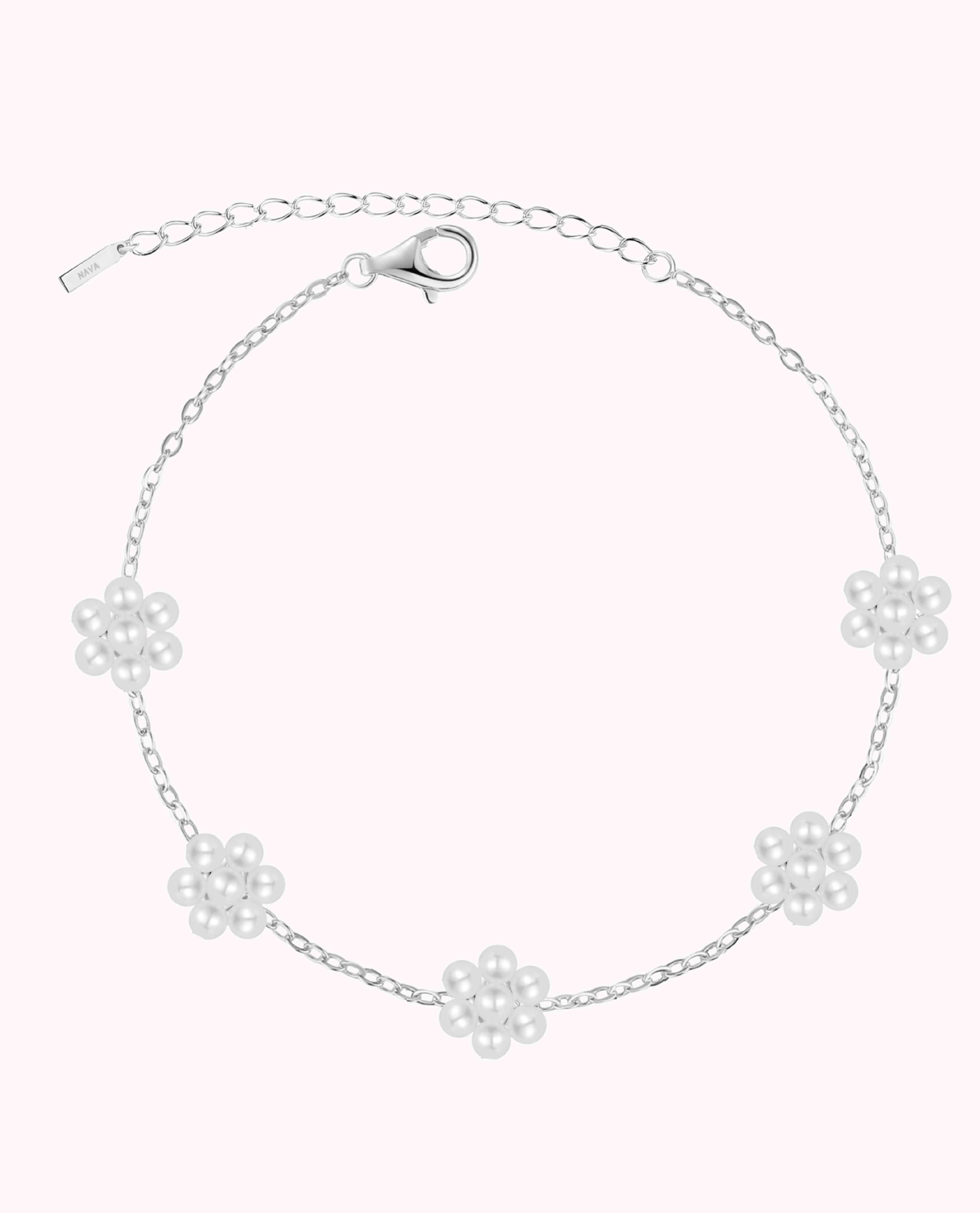 Amarylia enkelbandje in 925 sterling zilver met bloemen van schelpparels