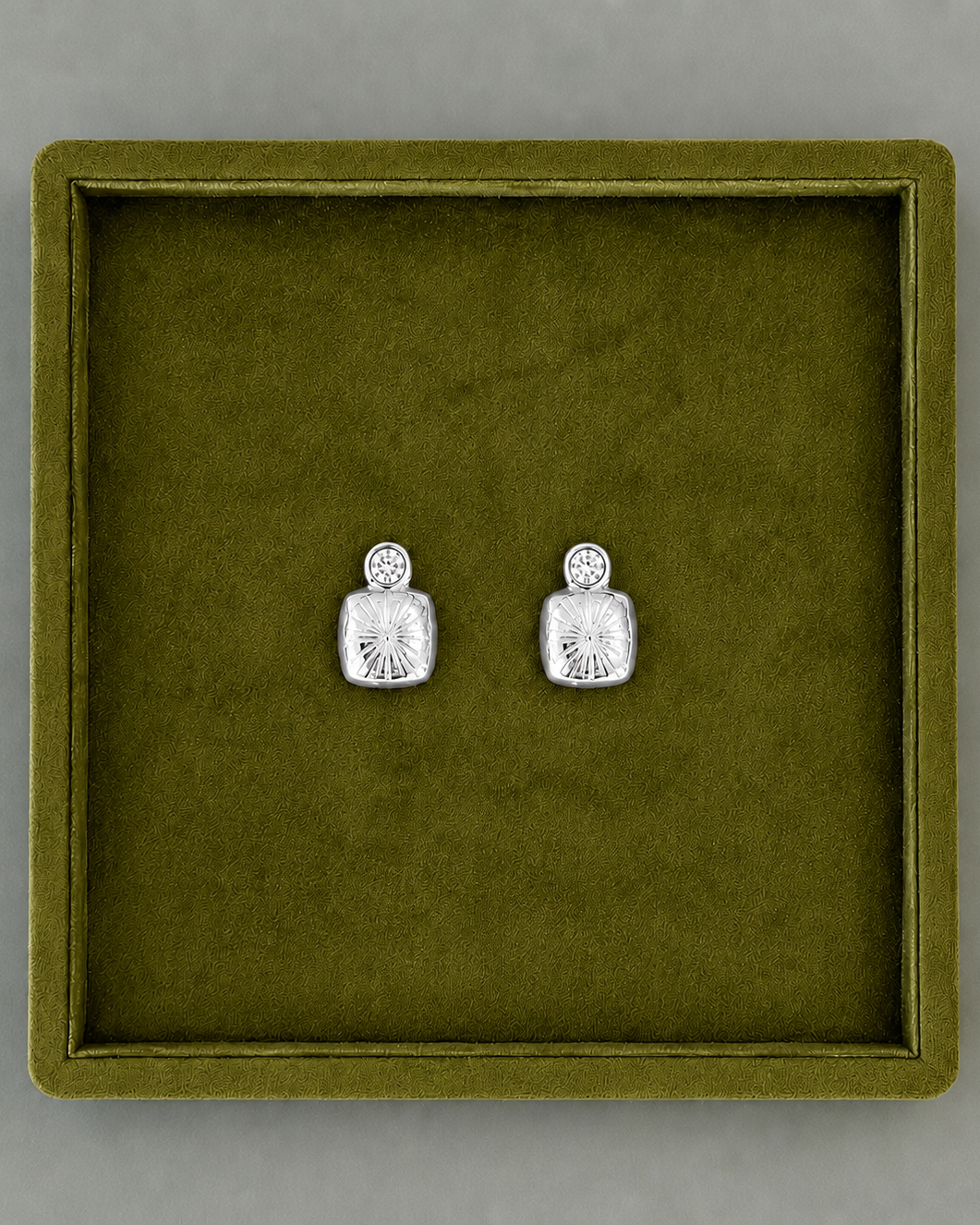 Small Ash Petite studs in 925 sterling silver from the Ancient Collection