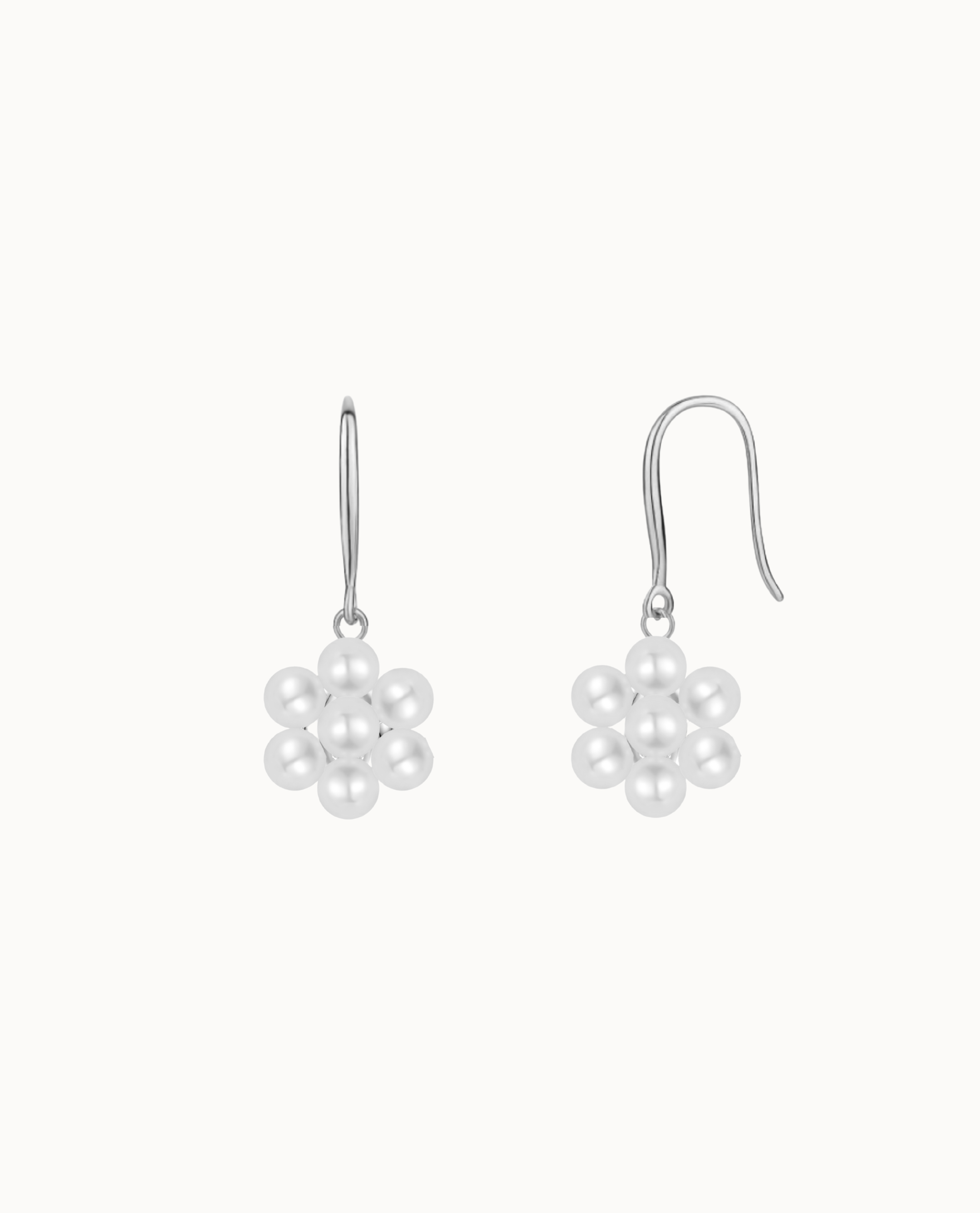 Bellis Earrings in 925 sterling zilver met bloem van schelpparels aan haakje