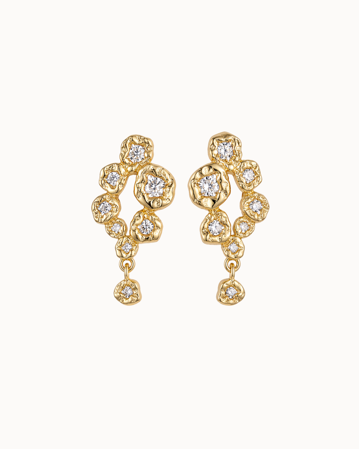 Calima Earrings i 18K forgyldt sterlingsølv med zirkoner og små vedhæng