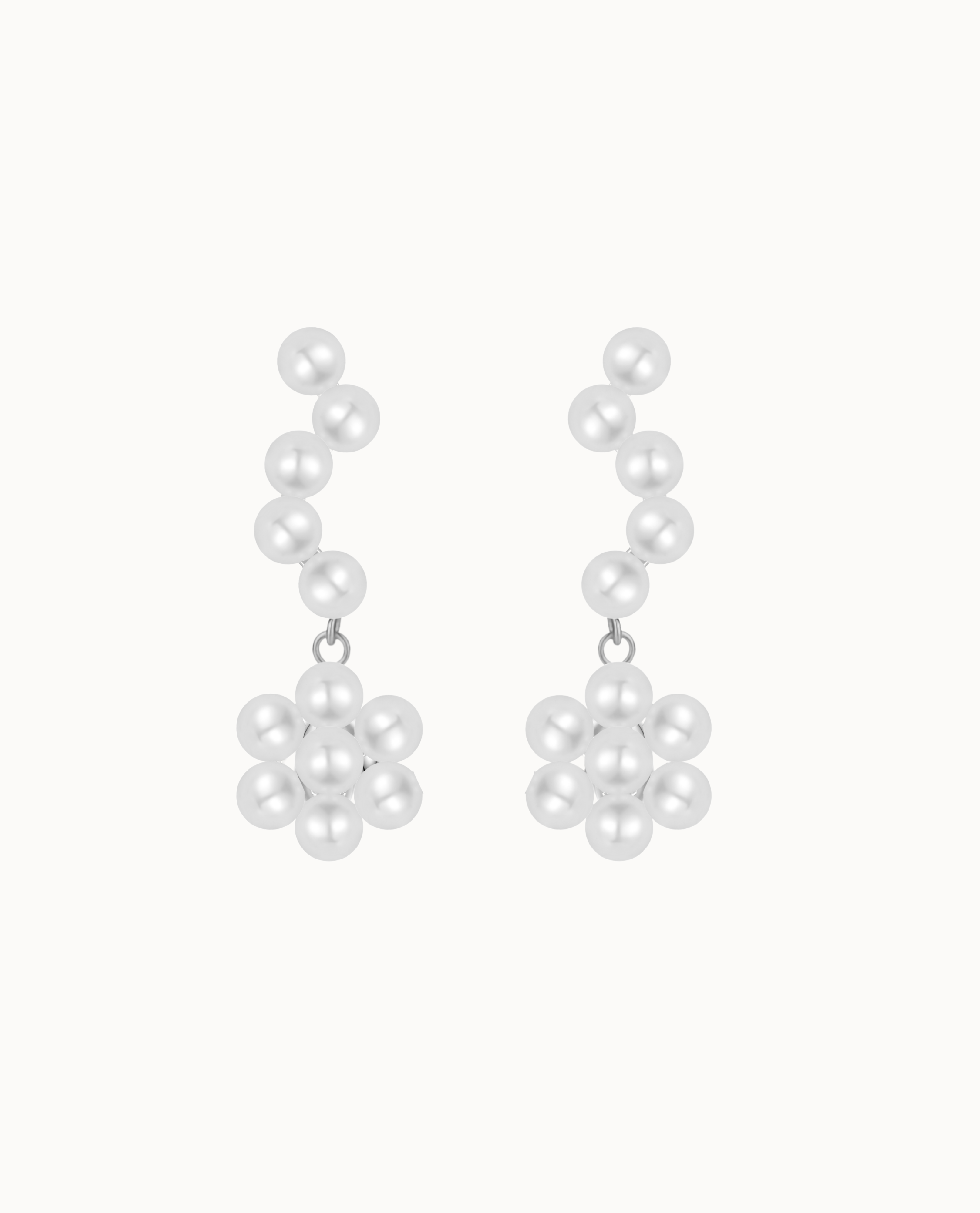 Calla Earrings in 925 sterling zilver met schelpparels en bloemhangers