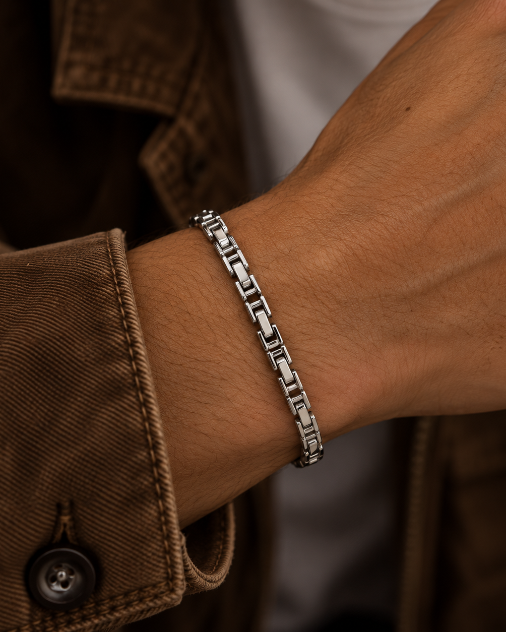 Silberfarbenes Carter Herrenarmband mit markanten Kettengliedern aus Edelstahl