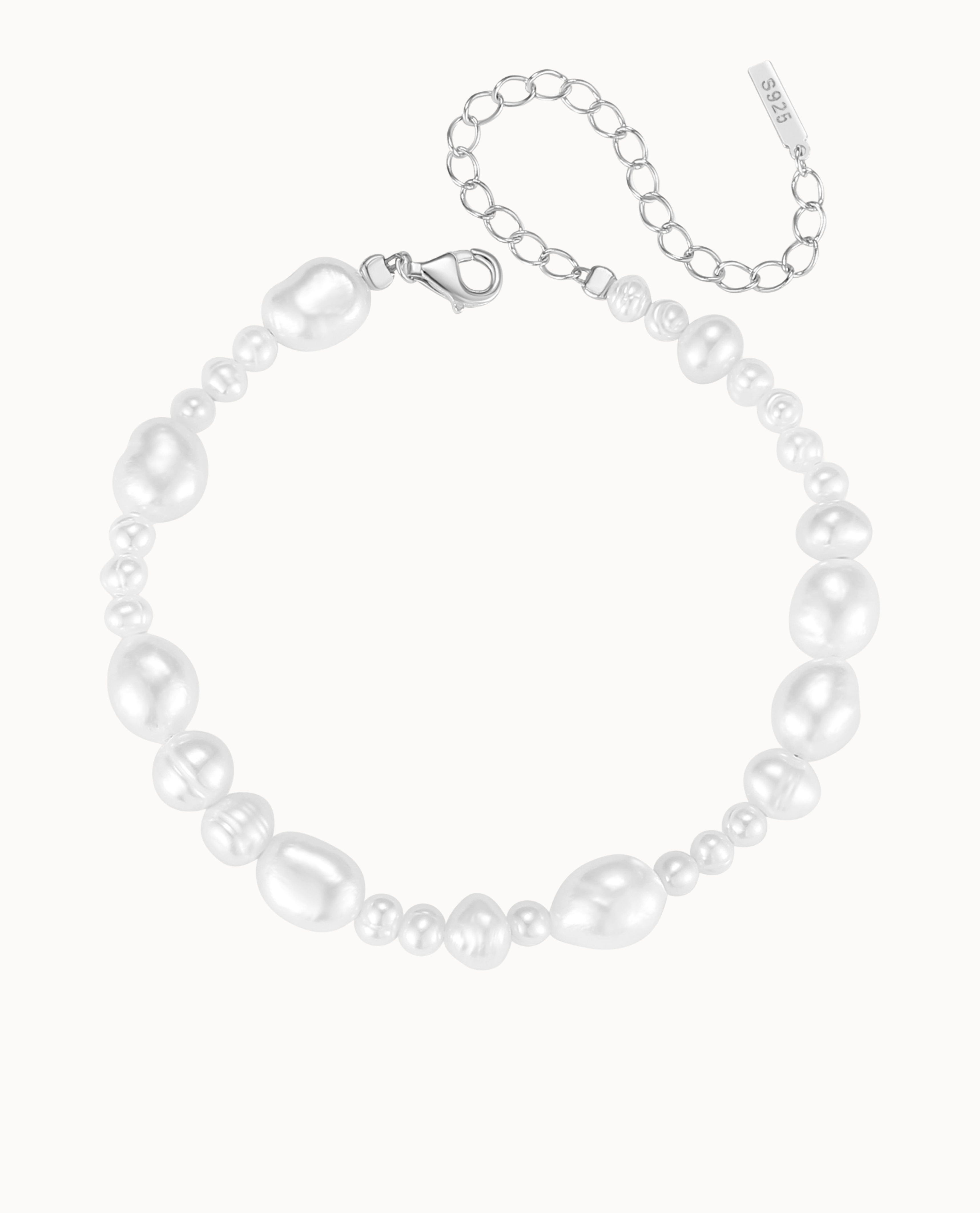 Cordelia Bracelet i 925 sterlingsilver med pärlor i olika former