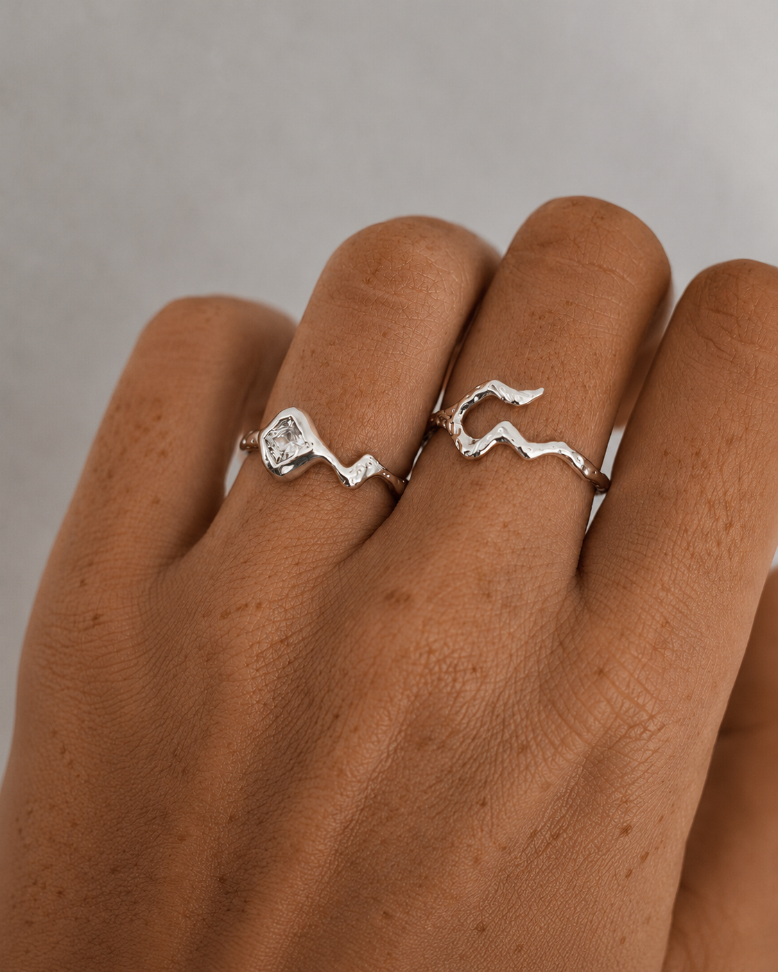 Elora ring i sølv i enkelt design