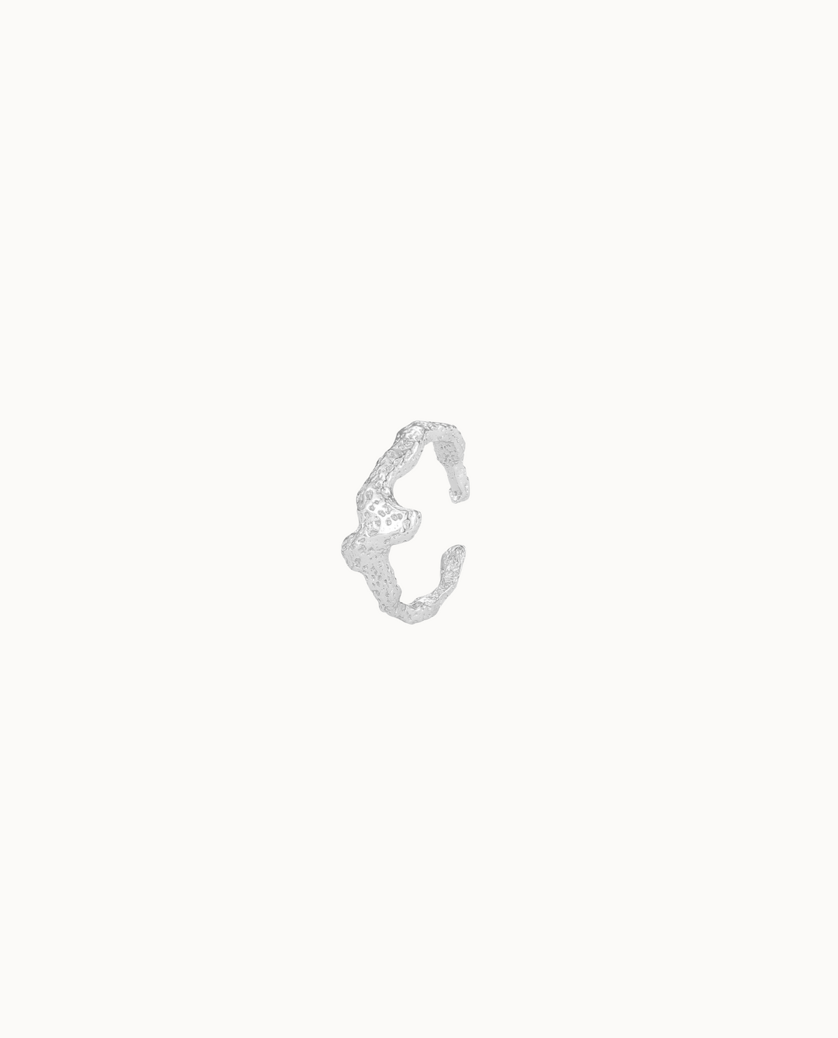 Fani ear cuff i 925 sterlingsilver med chunky, organisk form