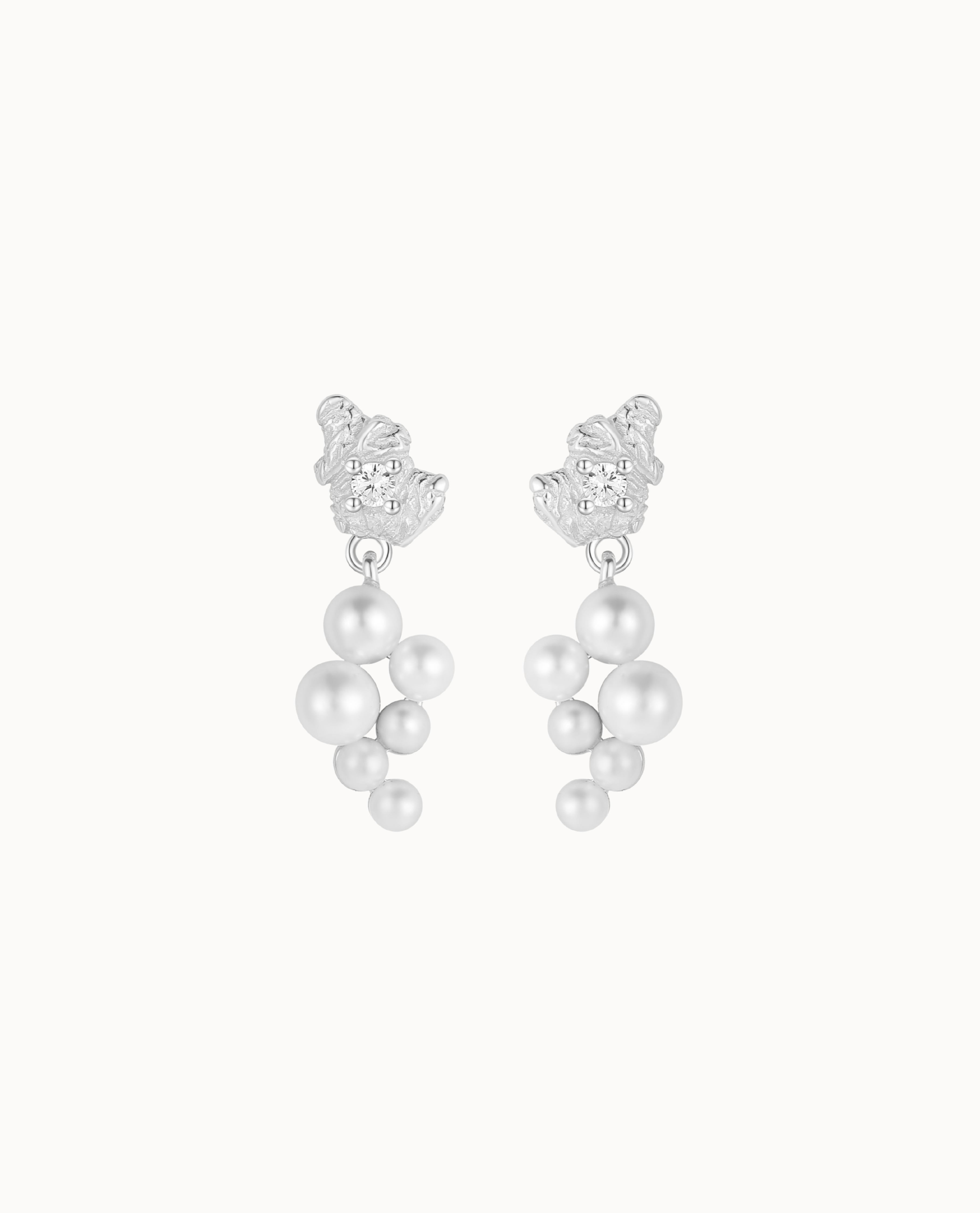 Innes Earrings aus 925er Sterlingsilber – organische Ohrringe mit klarem Zirkon