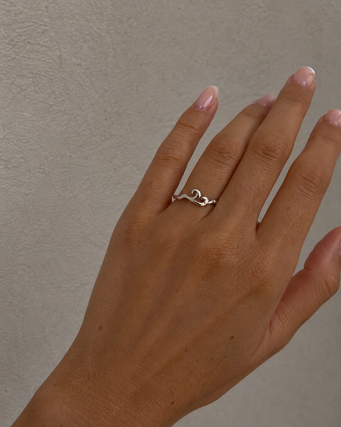Koromo ring i sølv i enkelt design