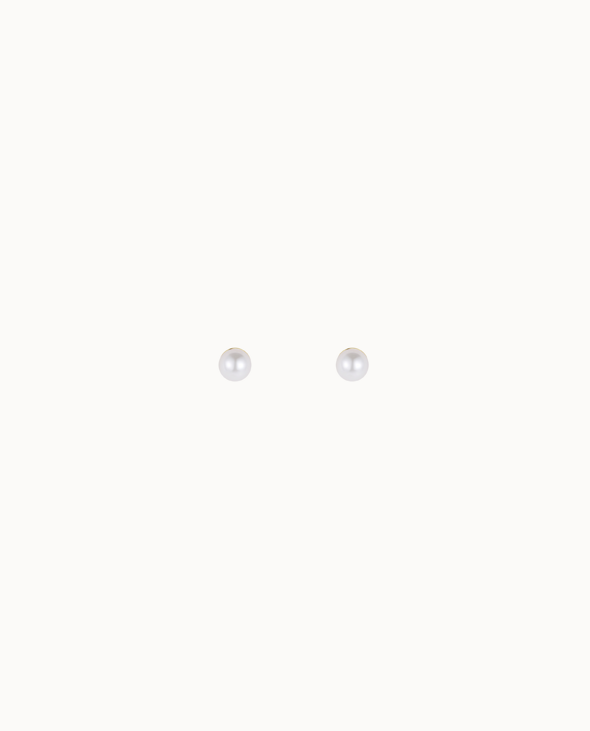 Lily Petite Studs in 18K verguld sterling zilver – piepkleine parel-oorknopjes