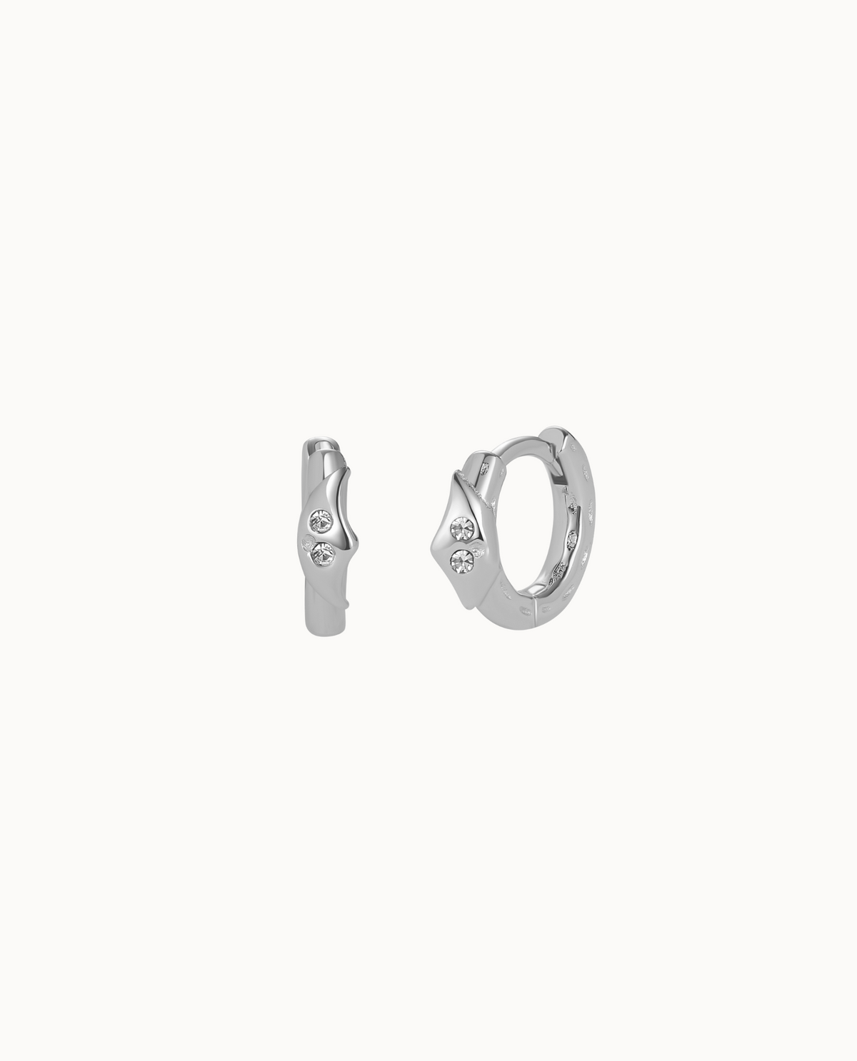 Lyra Earrings in 925 sterling zilver met kleine maan en twee kubische zirkonen