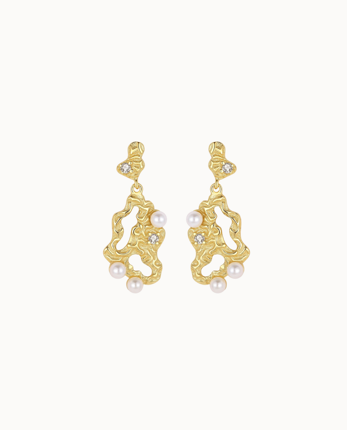 Makara Earrings i 18K forgyldt sterlingsølv – statement ørering med perler og zirkoner
