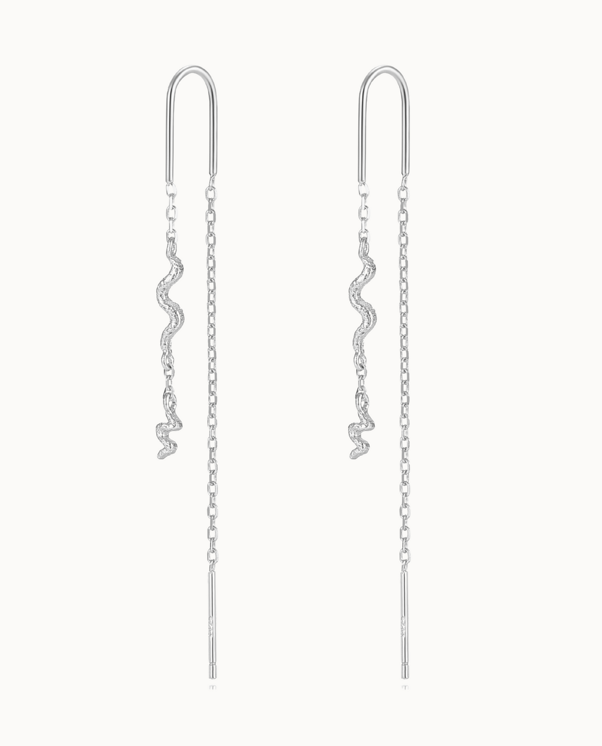 Mamba earrings in 925 sterling silver with fine chain and detailed snake