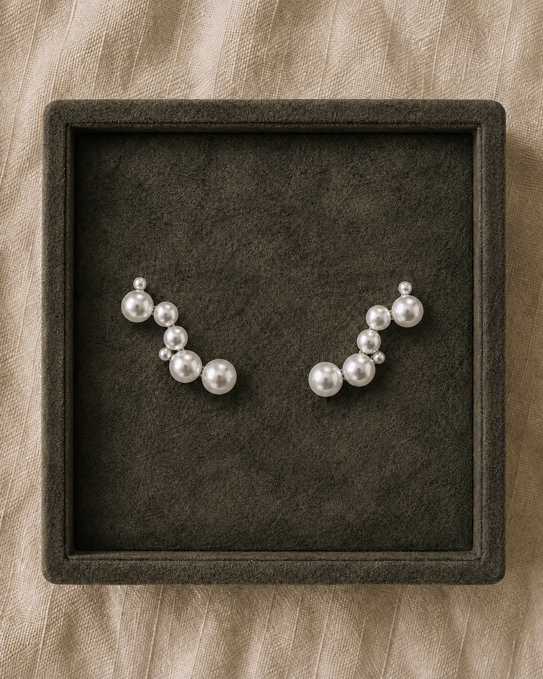 Modern Meghana ear climber in silver with pearls