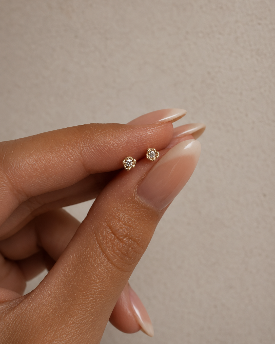 Small Naiad studs in 14K gold with 0.04 ct lab-grown diamond