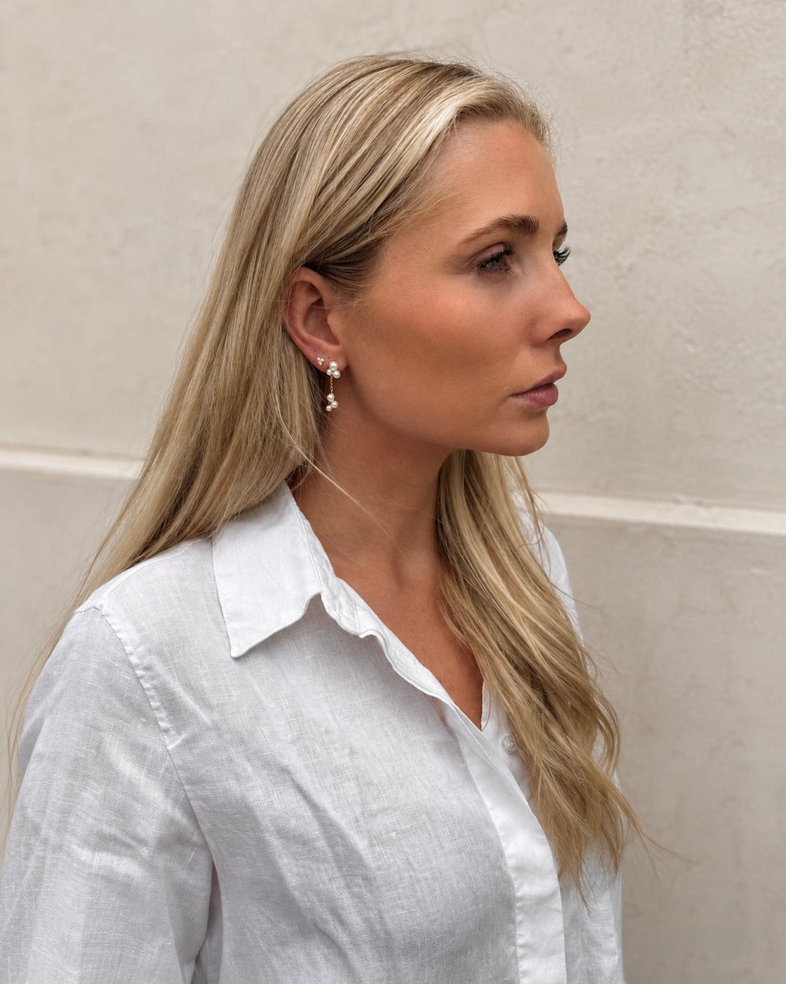 Verspielte und elegante Nerio Ohrringe aus vergoldetem Sterlingsilber